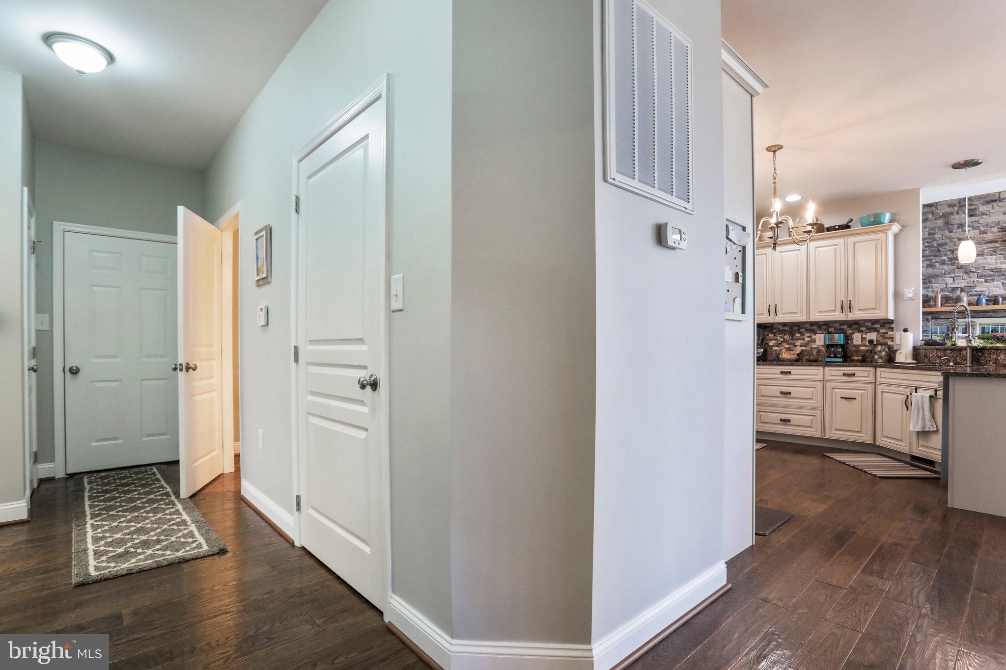 MOUNTAIN VISTA FARMS - Residential