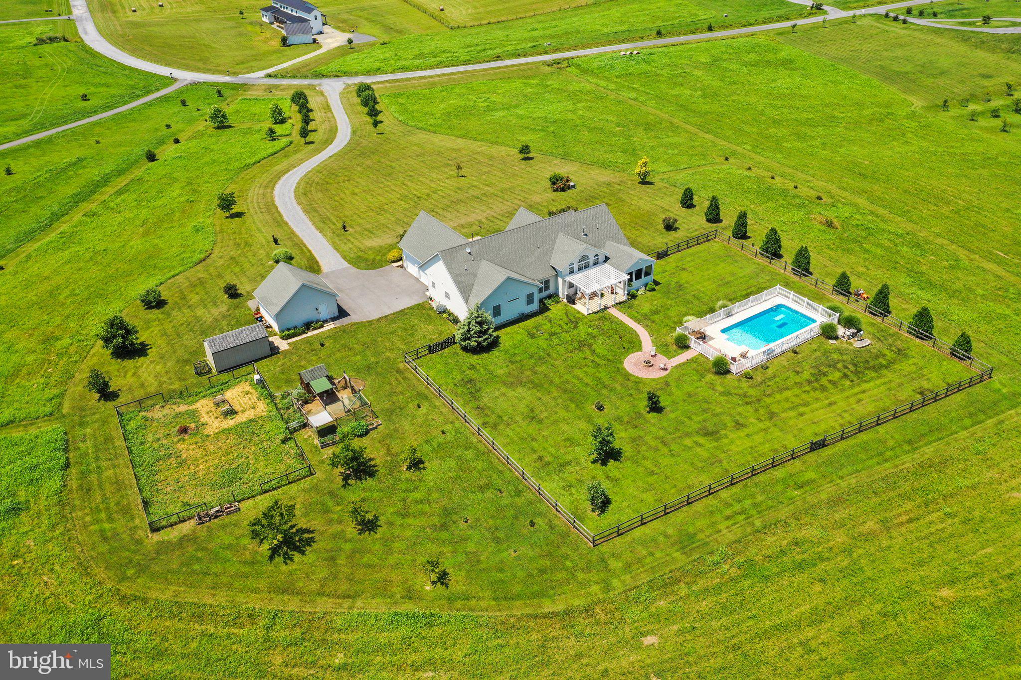 MOUNTAIN VISTA FARMS - Residential