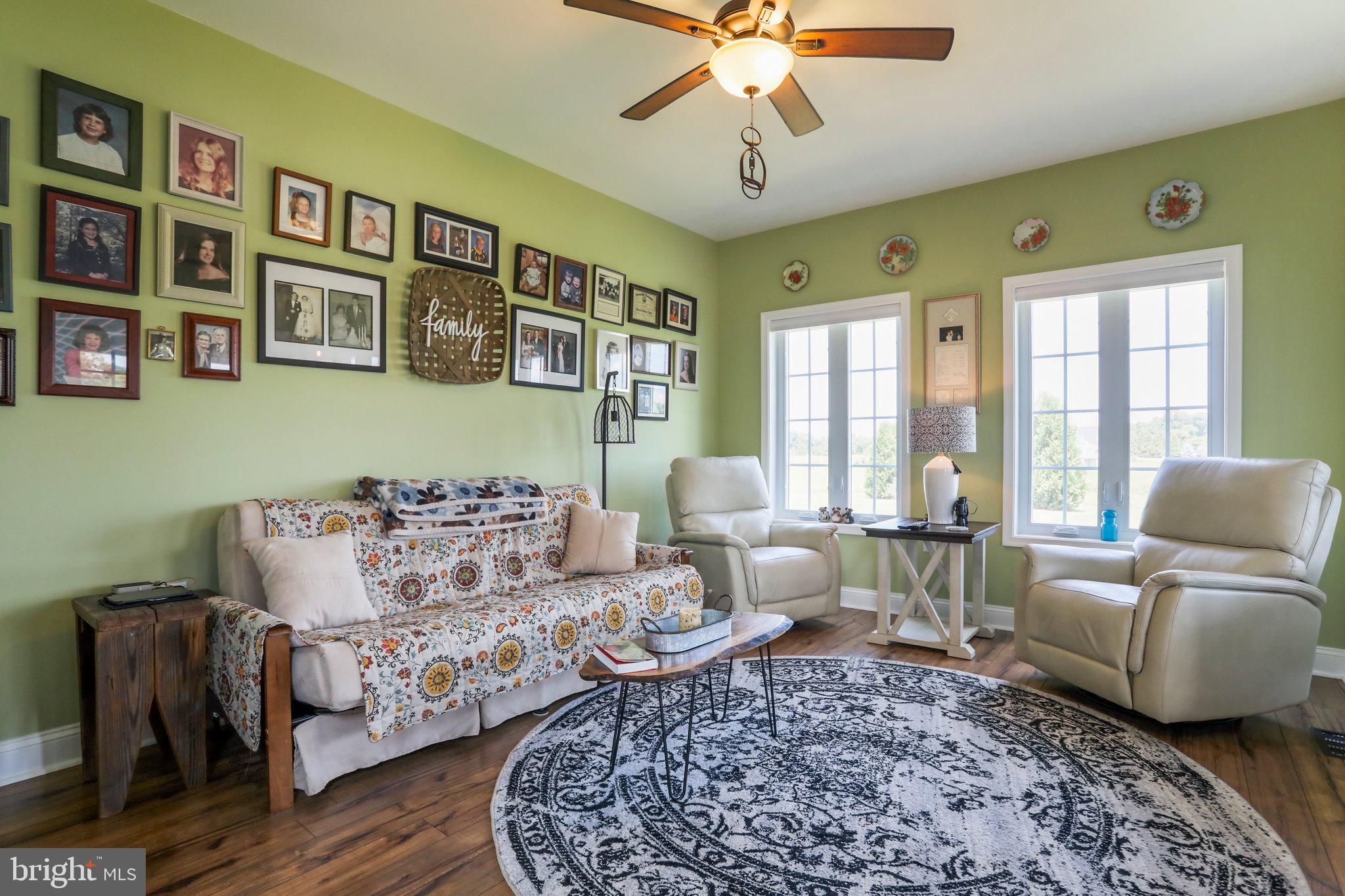 MOUNTAIN VISTA FARMS - Residential