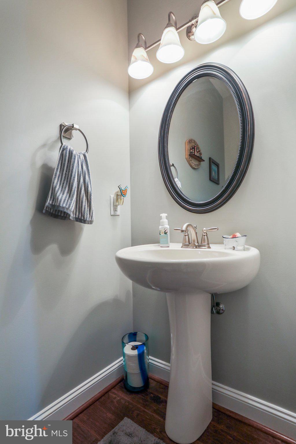 MOUNTAIN VISTA FARMS - Residential