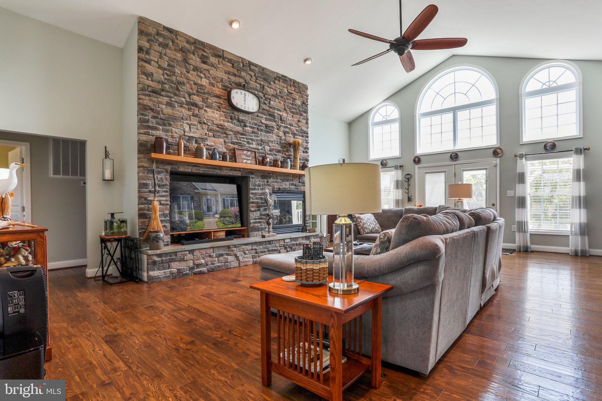 MOUNTAIN VISTA FARMS - Residential