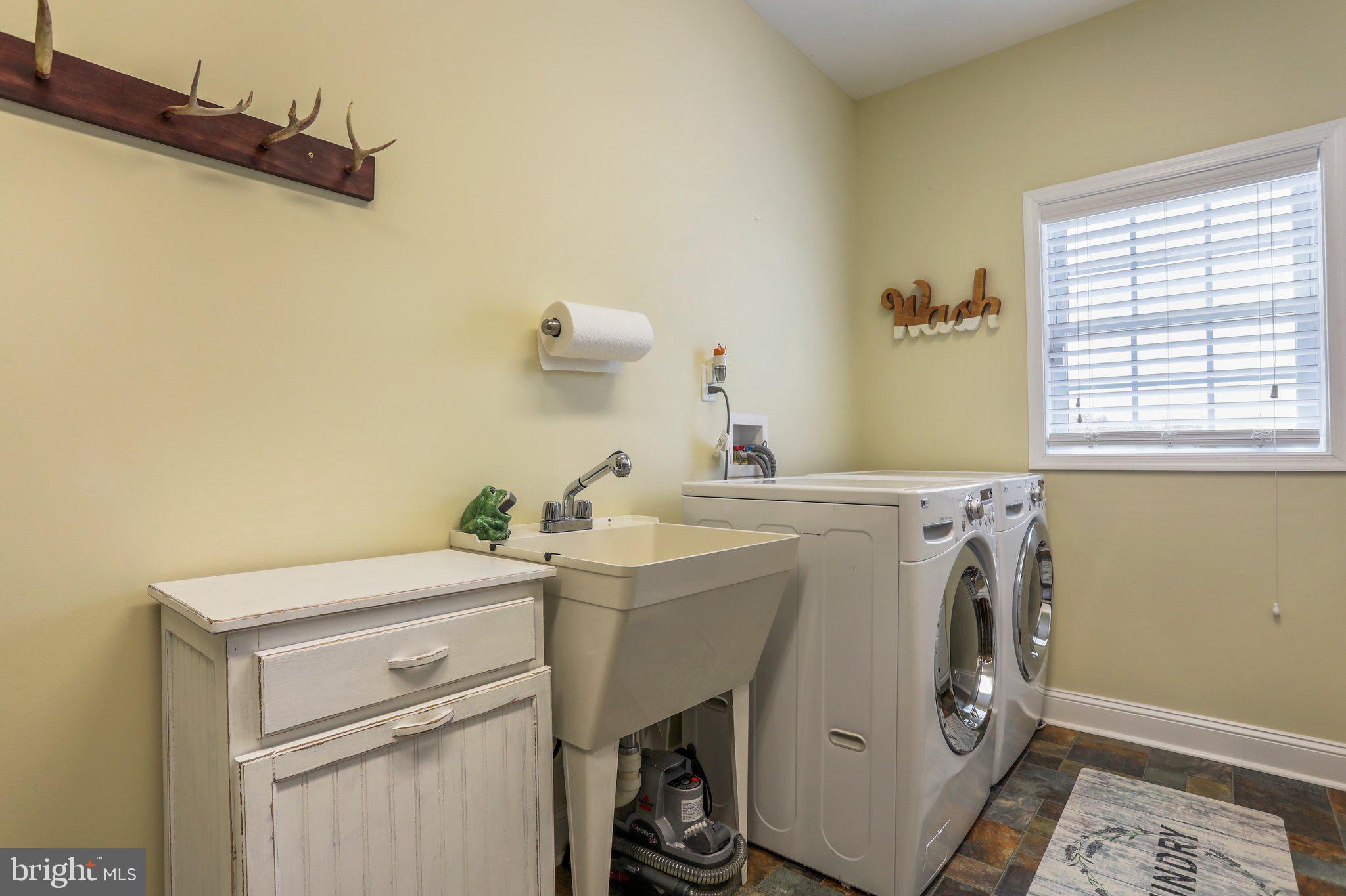 MOUNTAIN VISTA FARMS - Residential