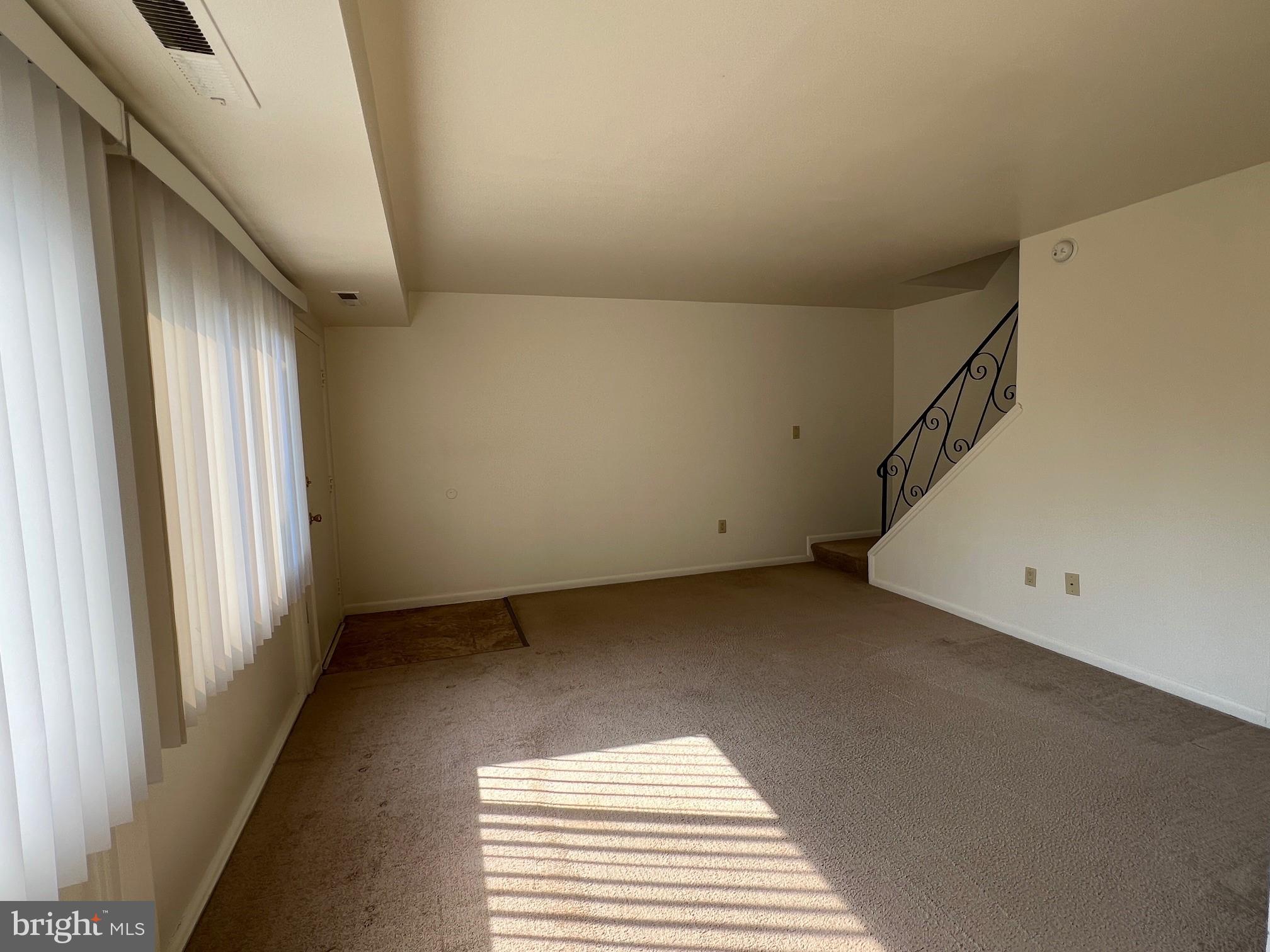 NORTHSIDE TOWNHOUSE APARTMENTS - Residential Lease