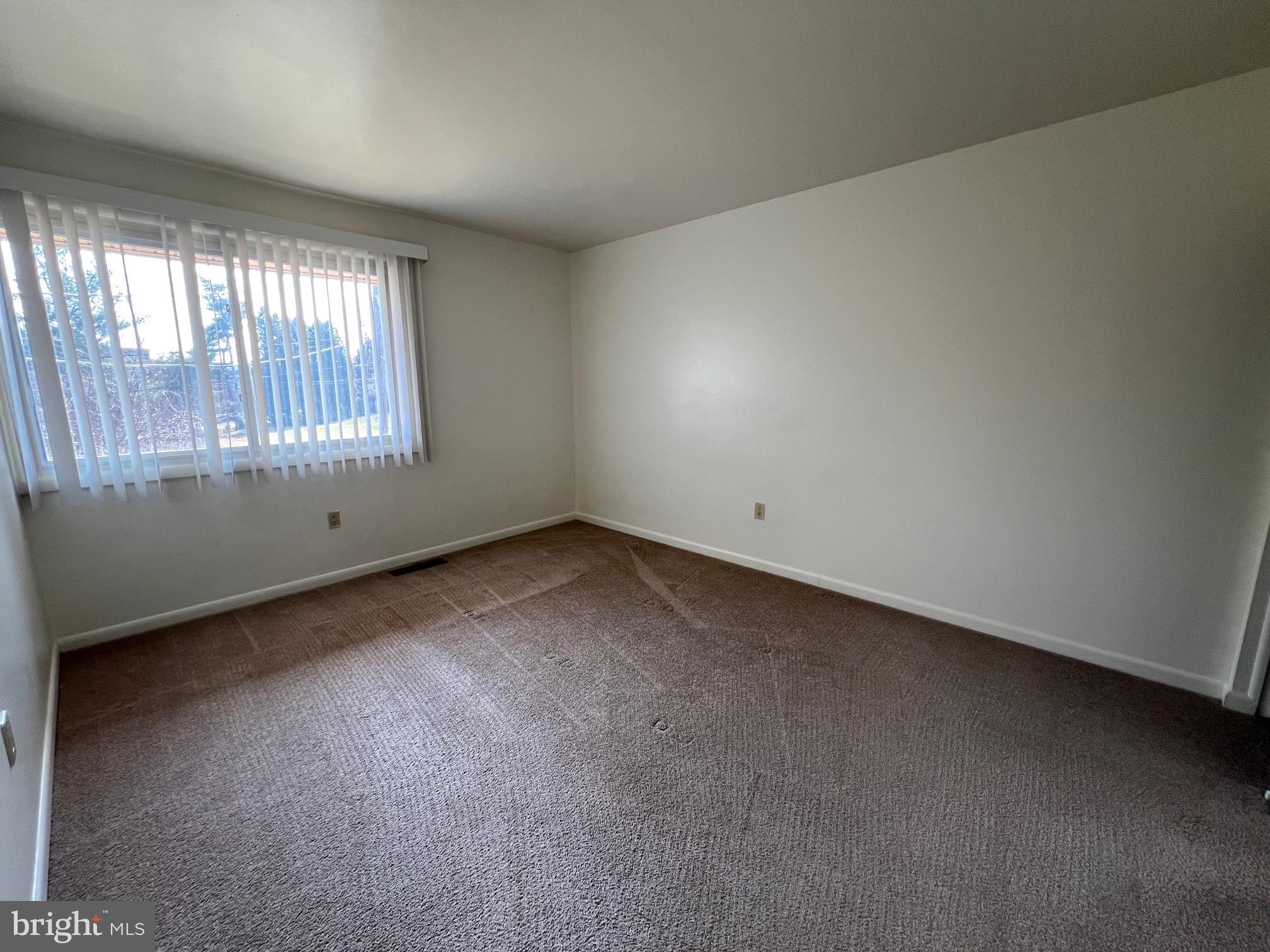 NORTHSIDE TOWNHOUSE APARTMENTS - Residential Lease