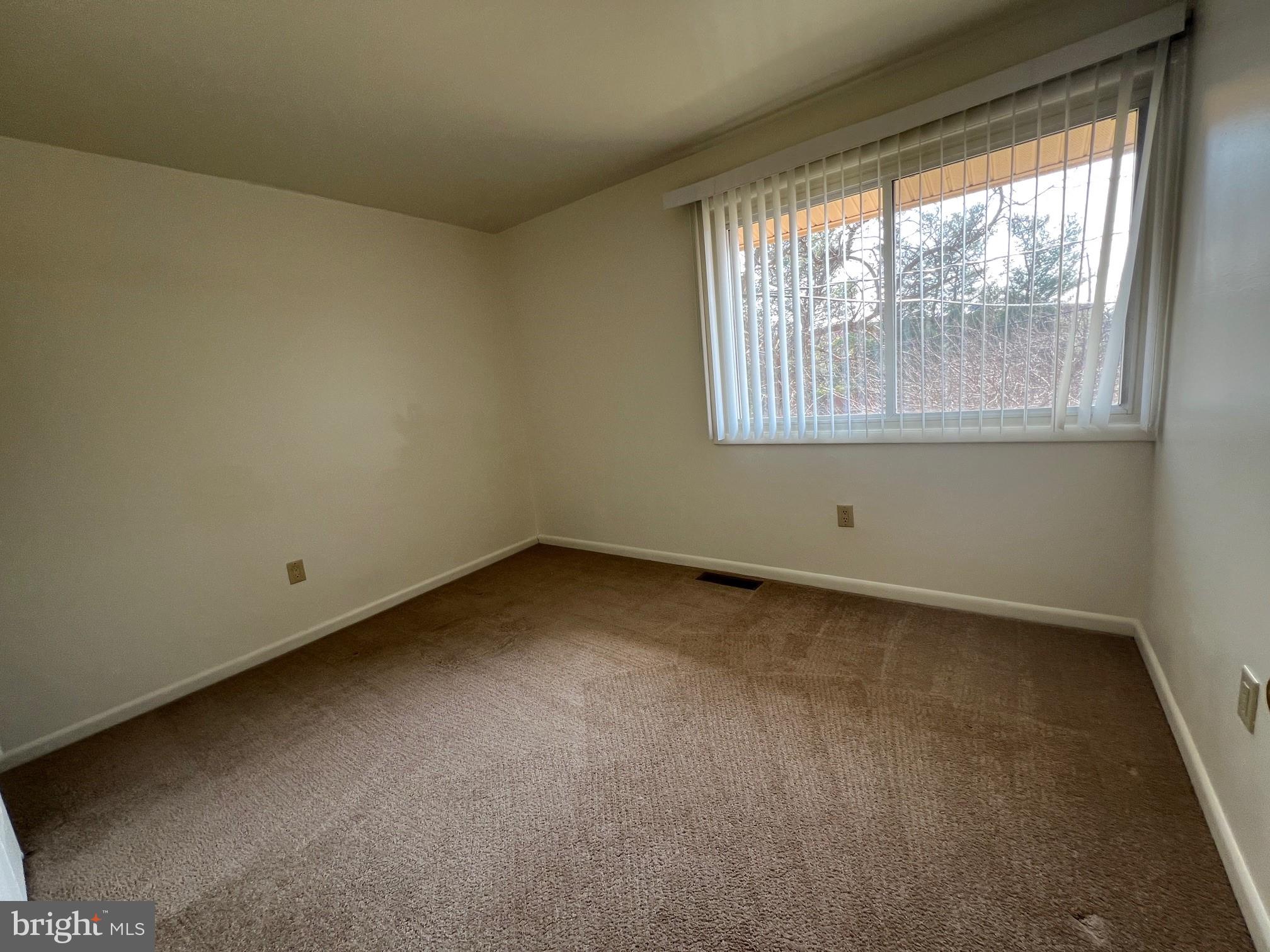 NORTHSIDE TOWNHOUSE APARTMENTS - Residential Lease