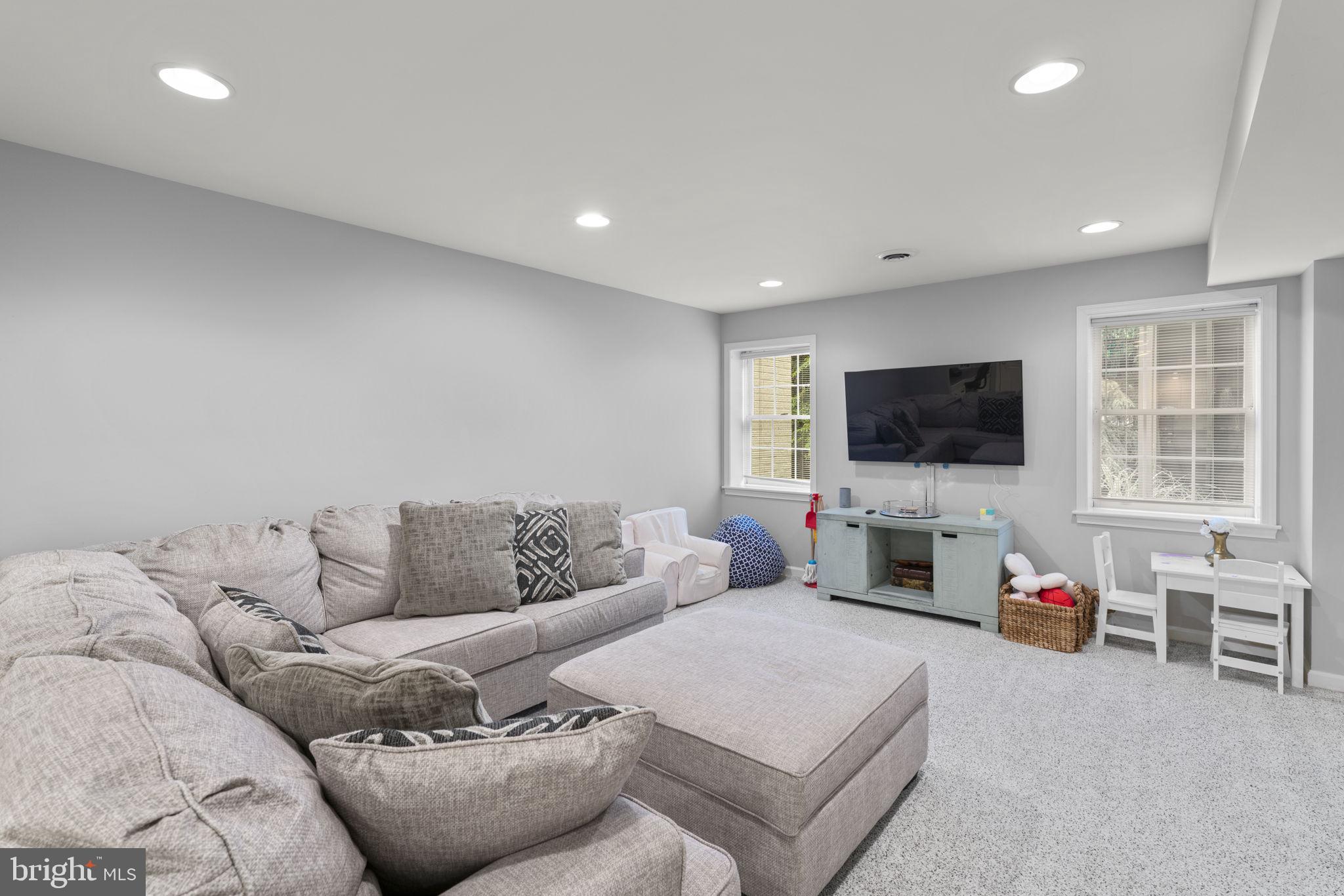 FOXHALL FARM - Residential