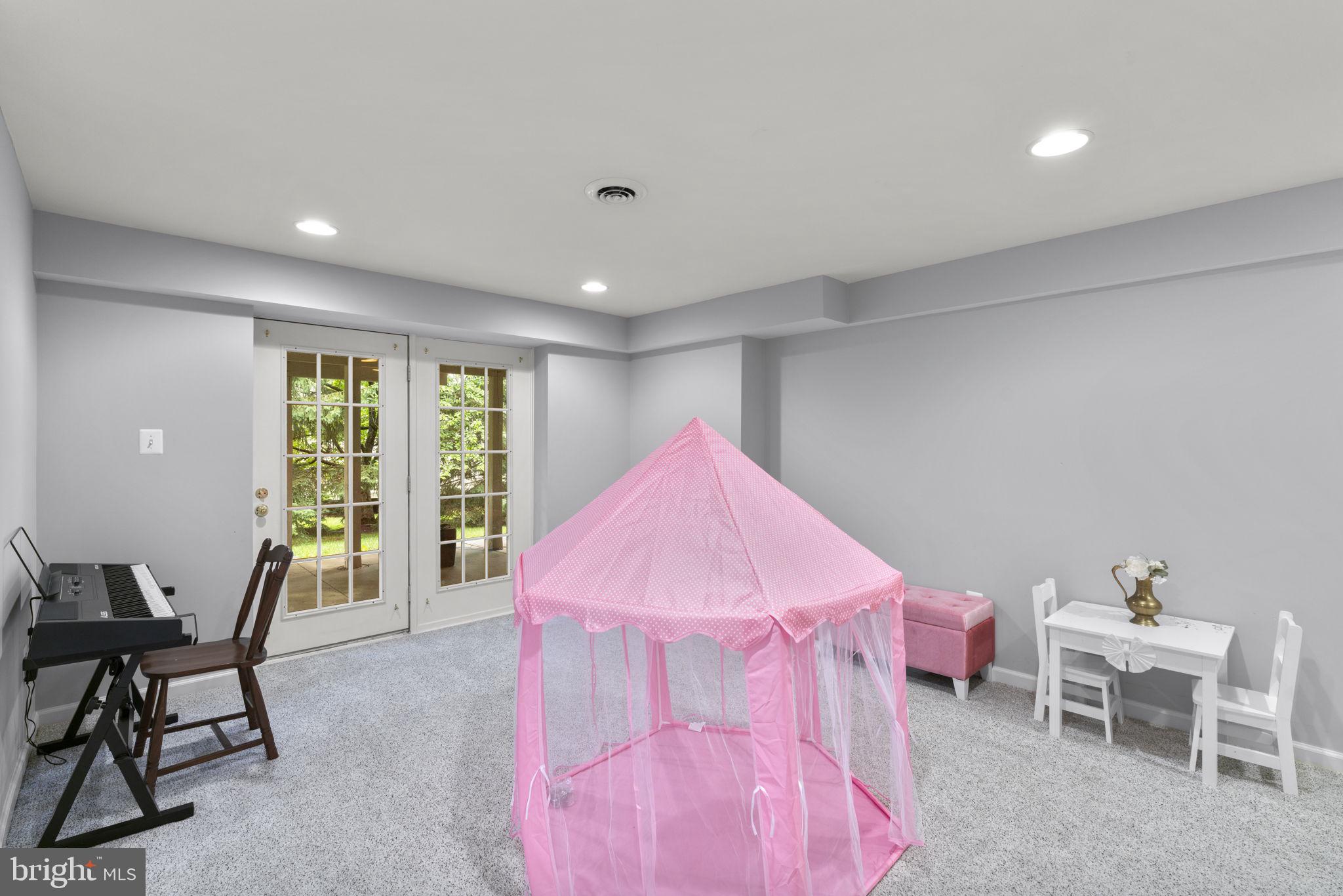FOXHALL FARM - Residential