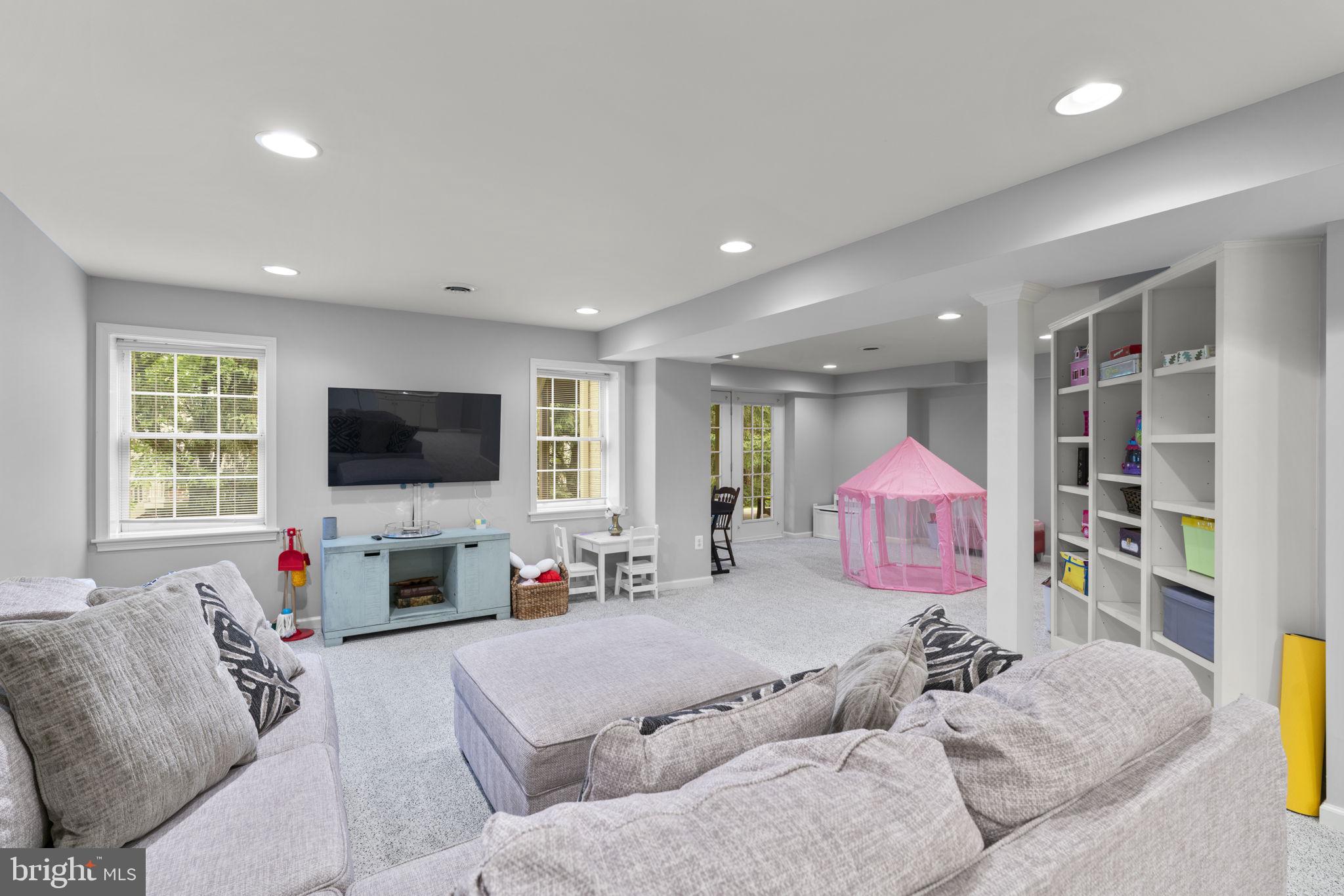 FOXHALL FARM - Residential