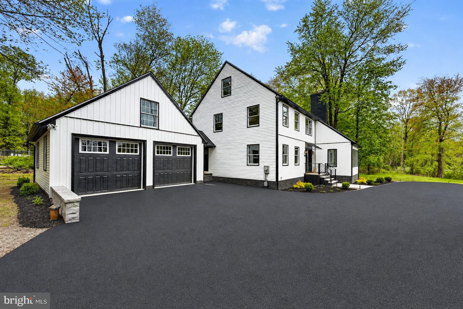 144 VAN DYKE ROAD
