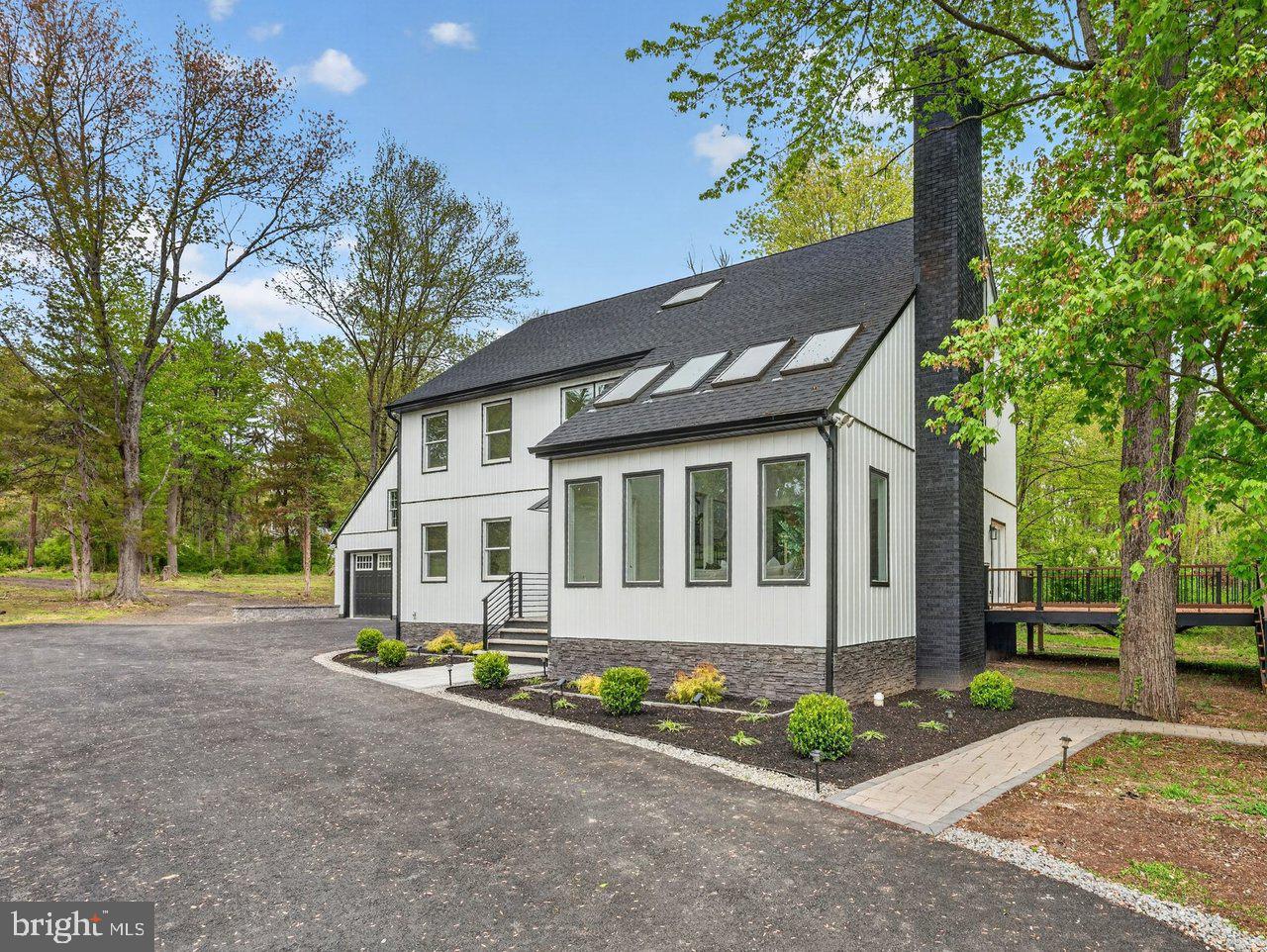 144 VAN DYKE ROAD