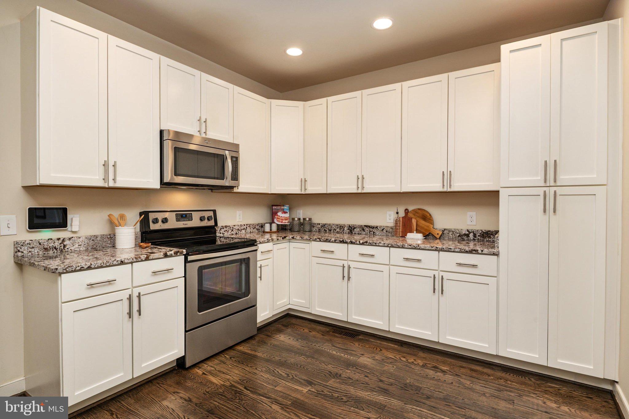1307 REGINA WAY