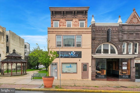 Condo For Rent - 208 E Lincoln Highway #2<br/> Chester County, COATESVILLE, PA 19320