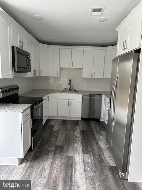 TWIN OAKS - Residential Lease