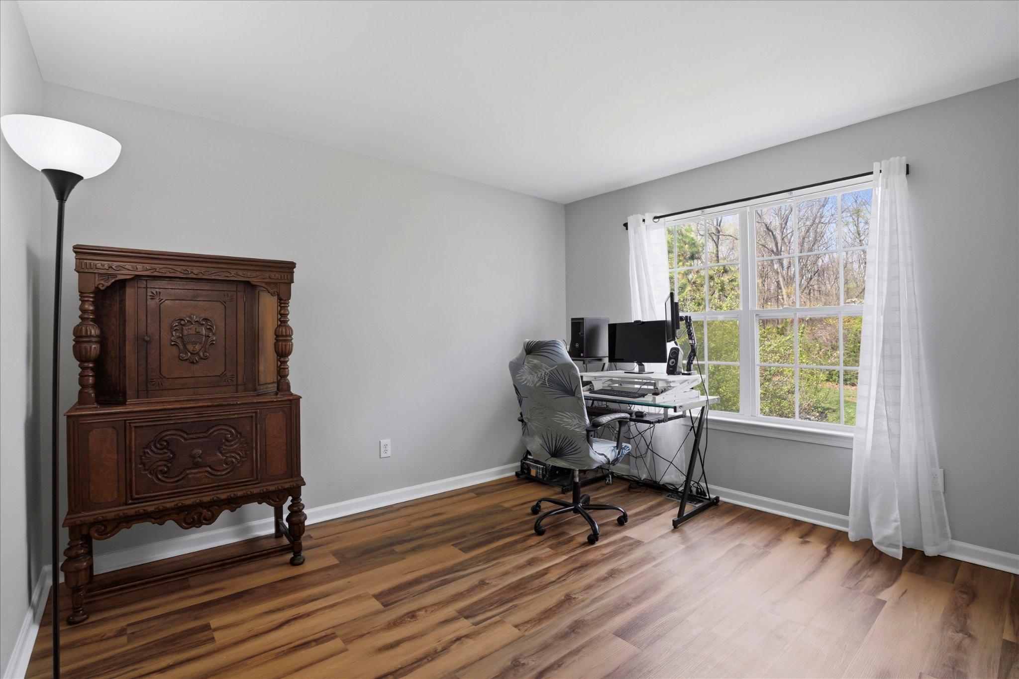 BRANFORD VILLAGE - Residential