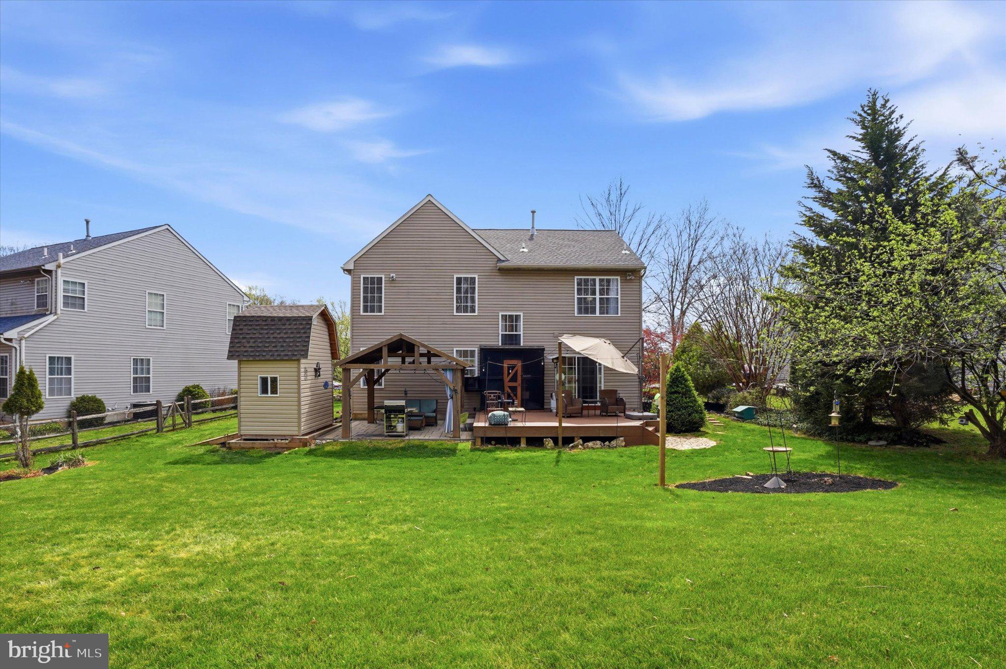 BRANFORD VILLAGE - Residential