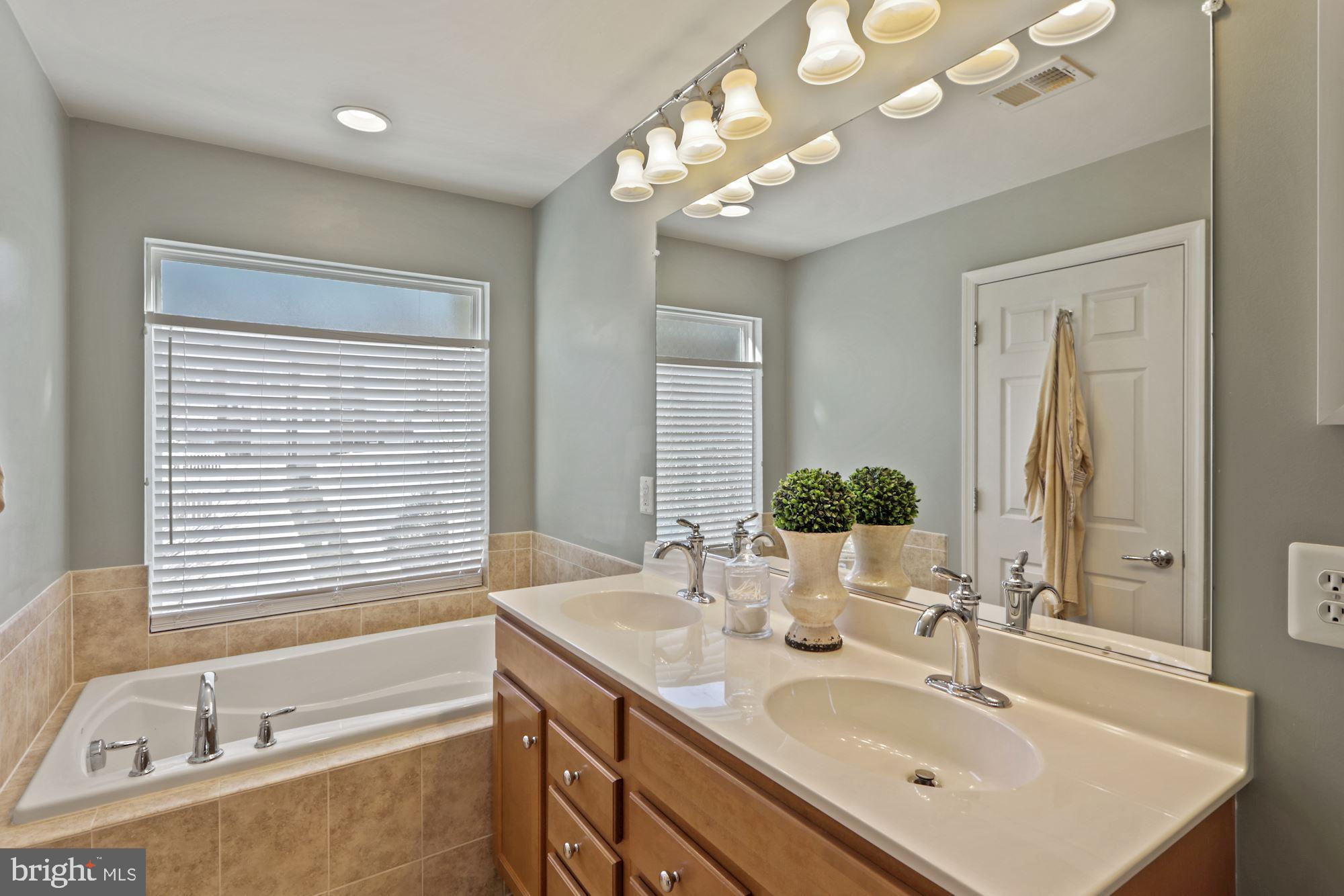 BRAMBLETON LANDBAY - Residential