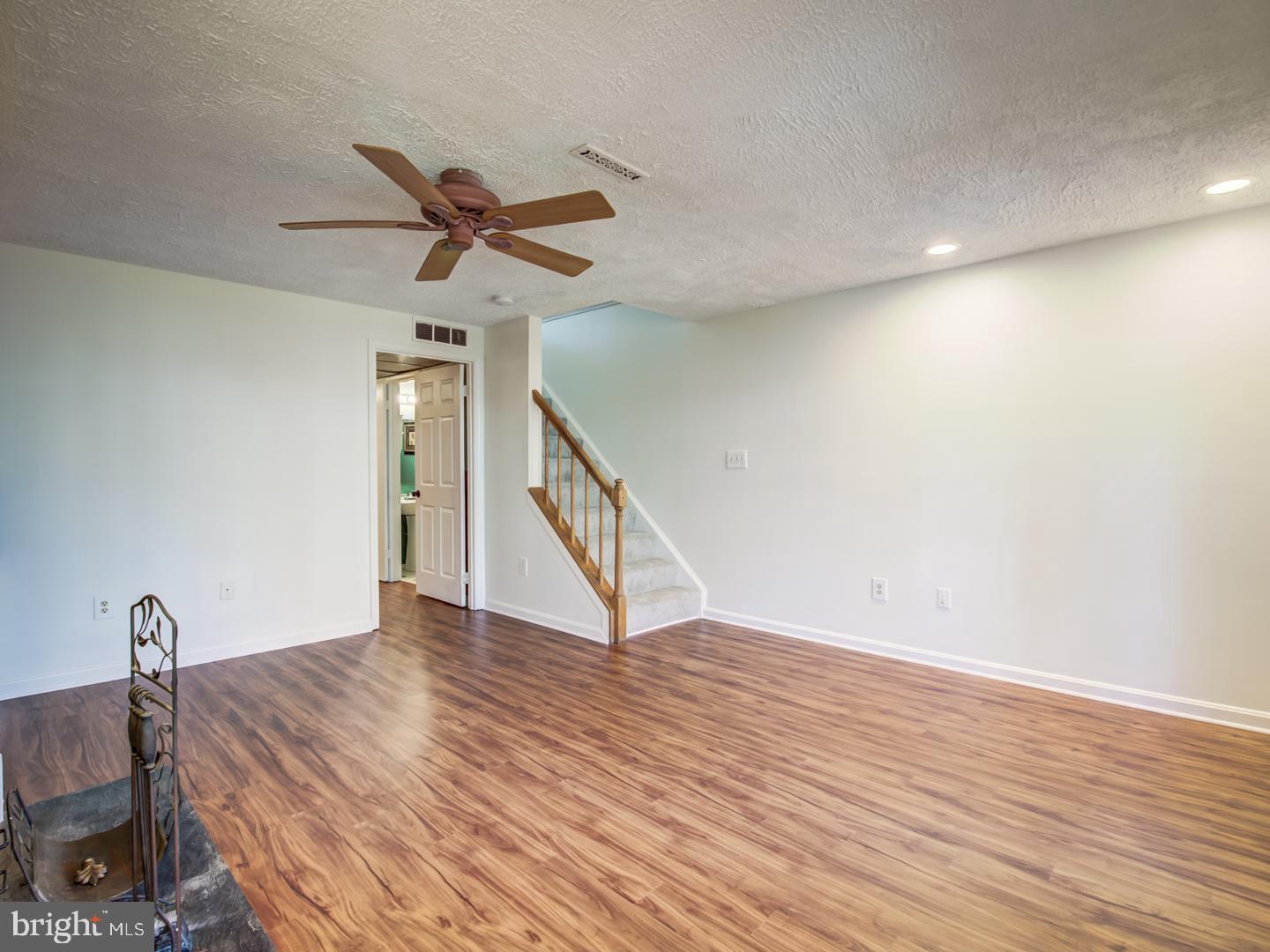 WATERS LANDING - Residential