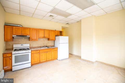 Townhouse For Rent - 2312 S 12th Street #UNIT 1<br/> Philadelphia County, PHILADELPHIA, PA 19148