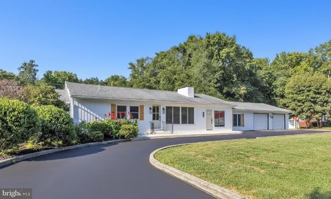 235 E PITTSFIELD STREET PENNSVILLE NJ 08070