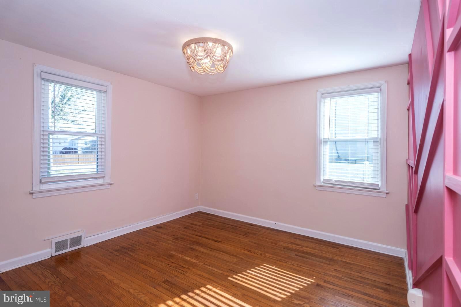 FOX CHASE - Residential