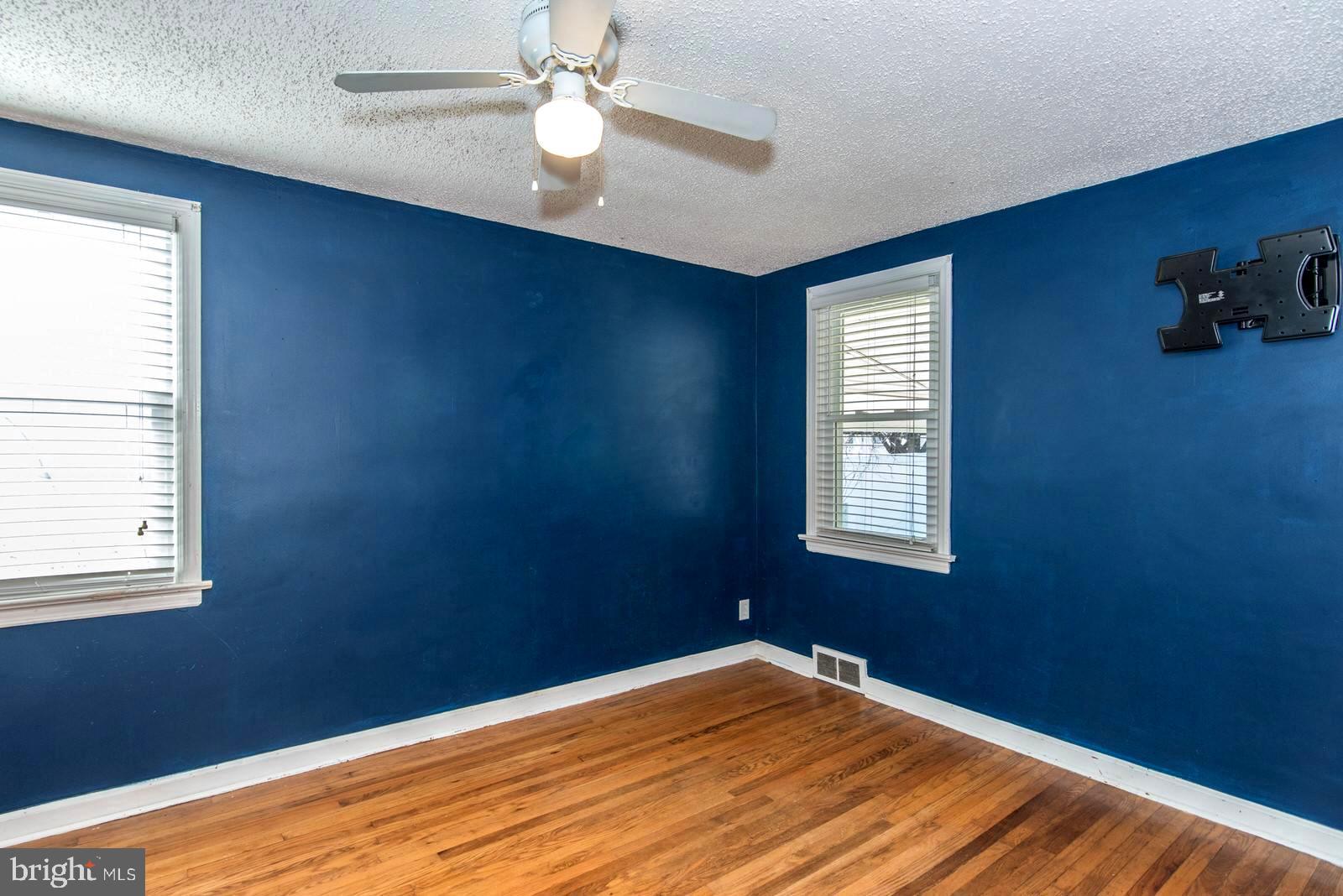 FOX CHASE - Residential