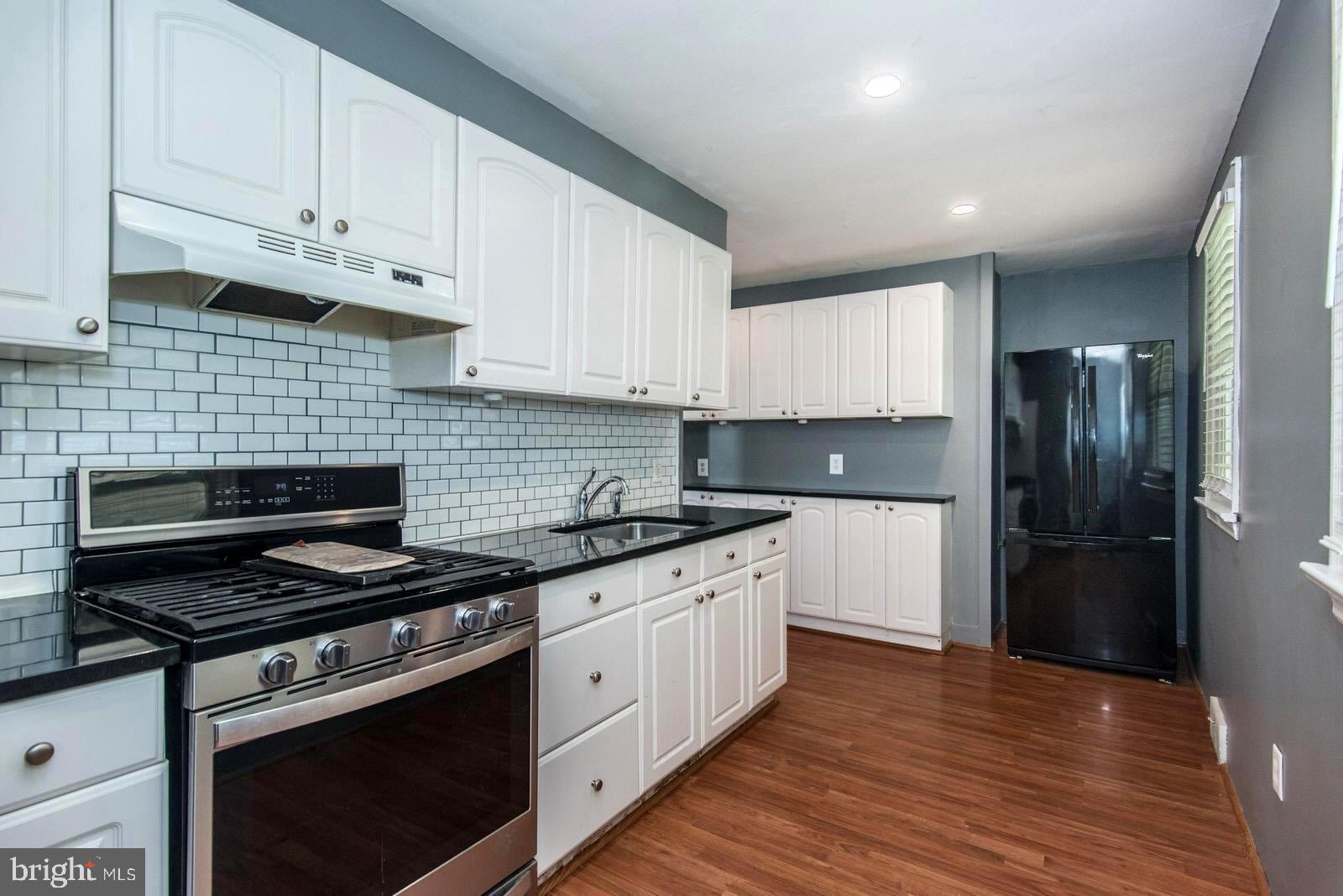 FOX CHASE - Residential