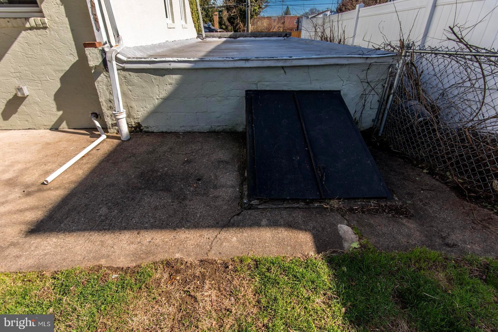 FOX CHASE - Residential