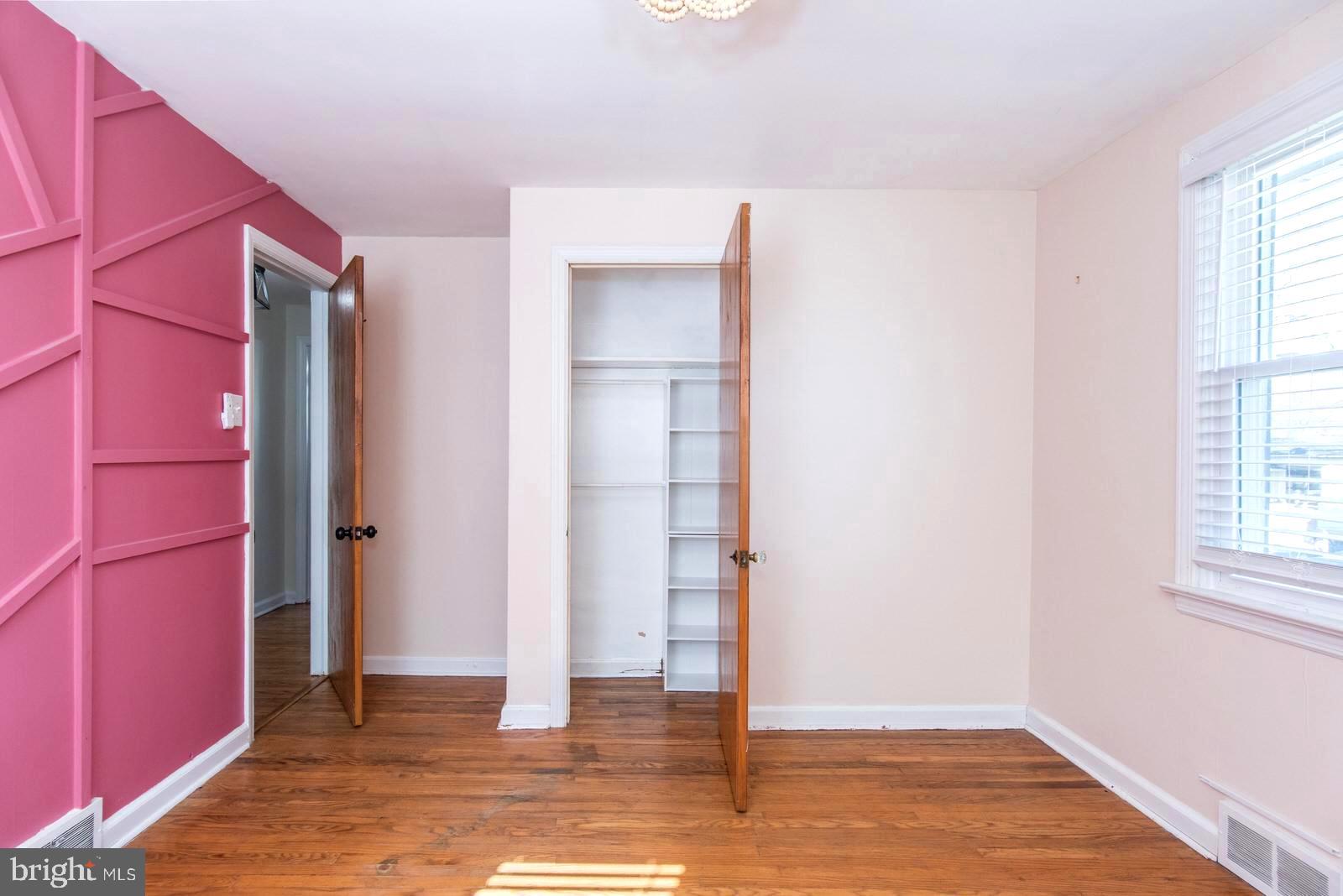 FOX CHASE - Residential