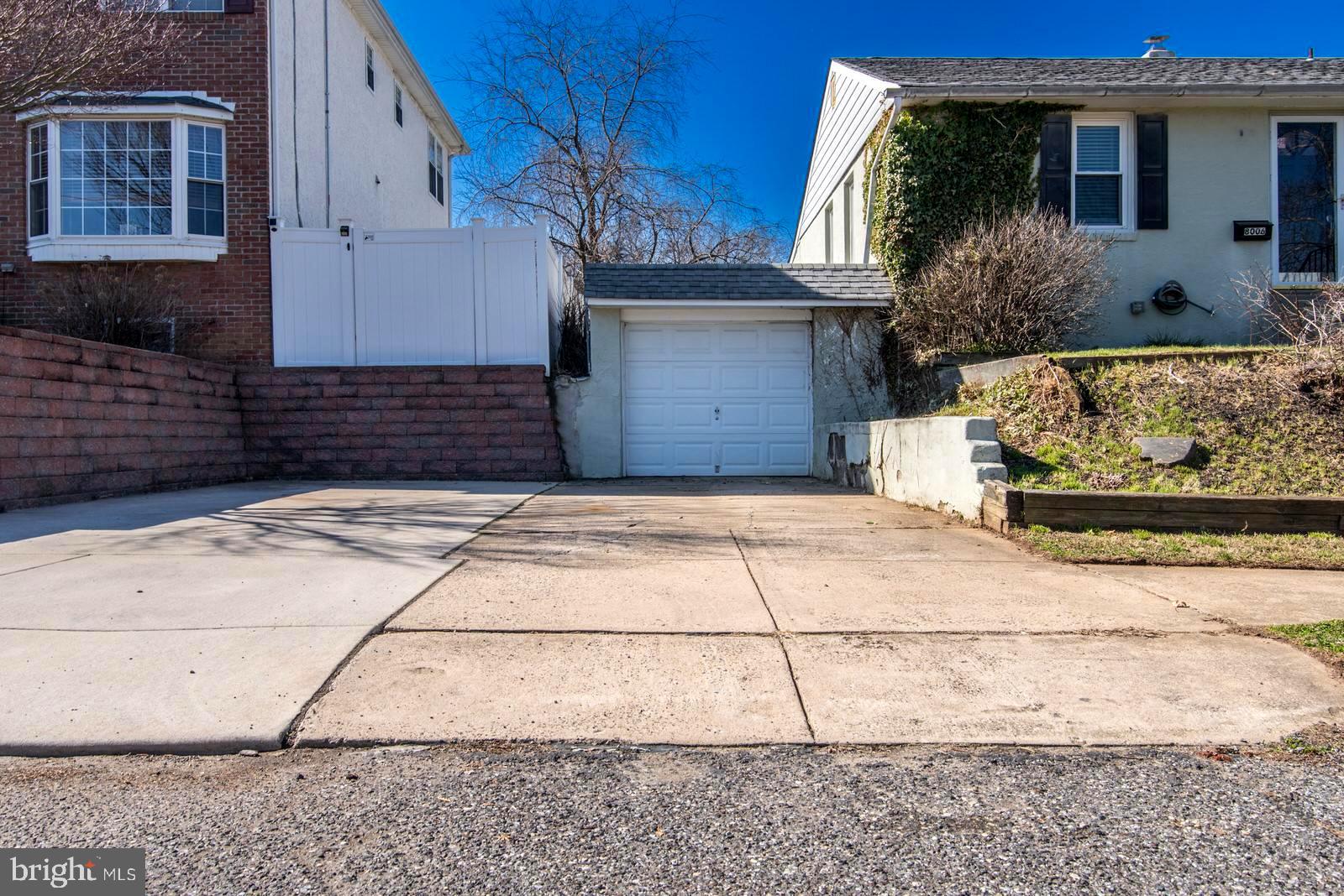 FOX CHASE - Residential