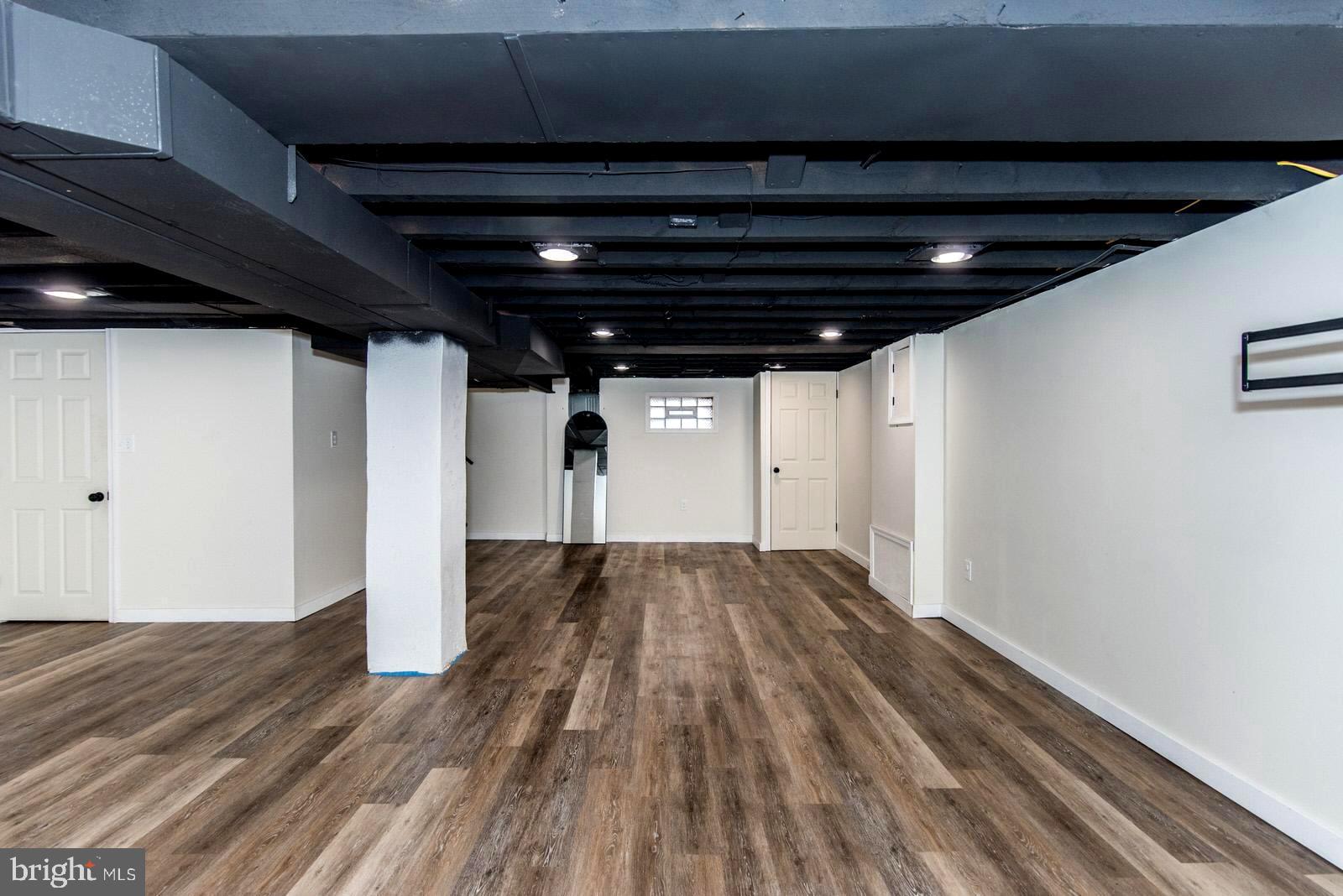 FOX CHASE - Residential