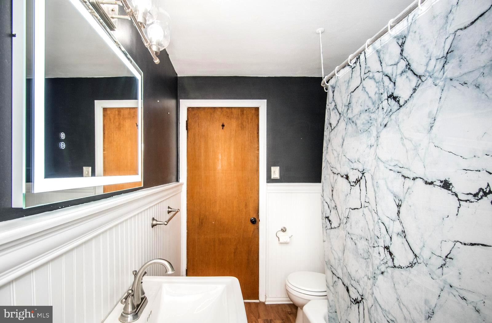 FOX CHASE - Residential