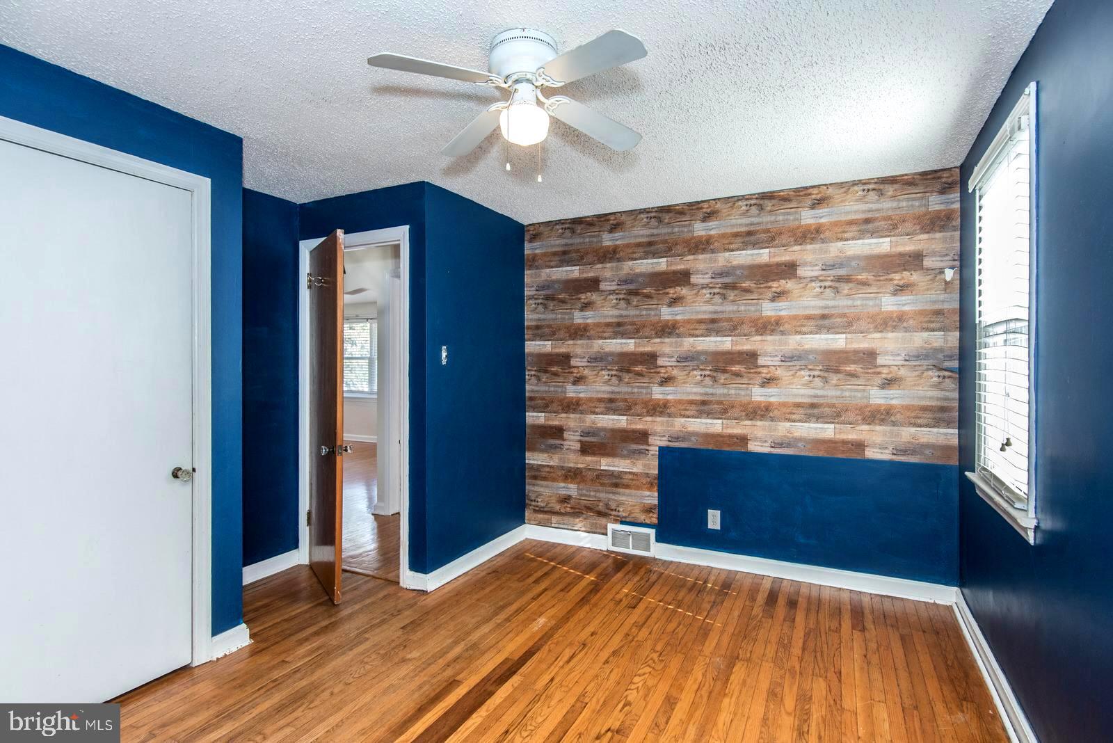 FOX CHASE - Residential