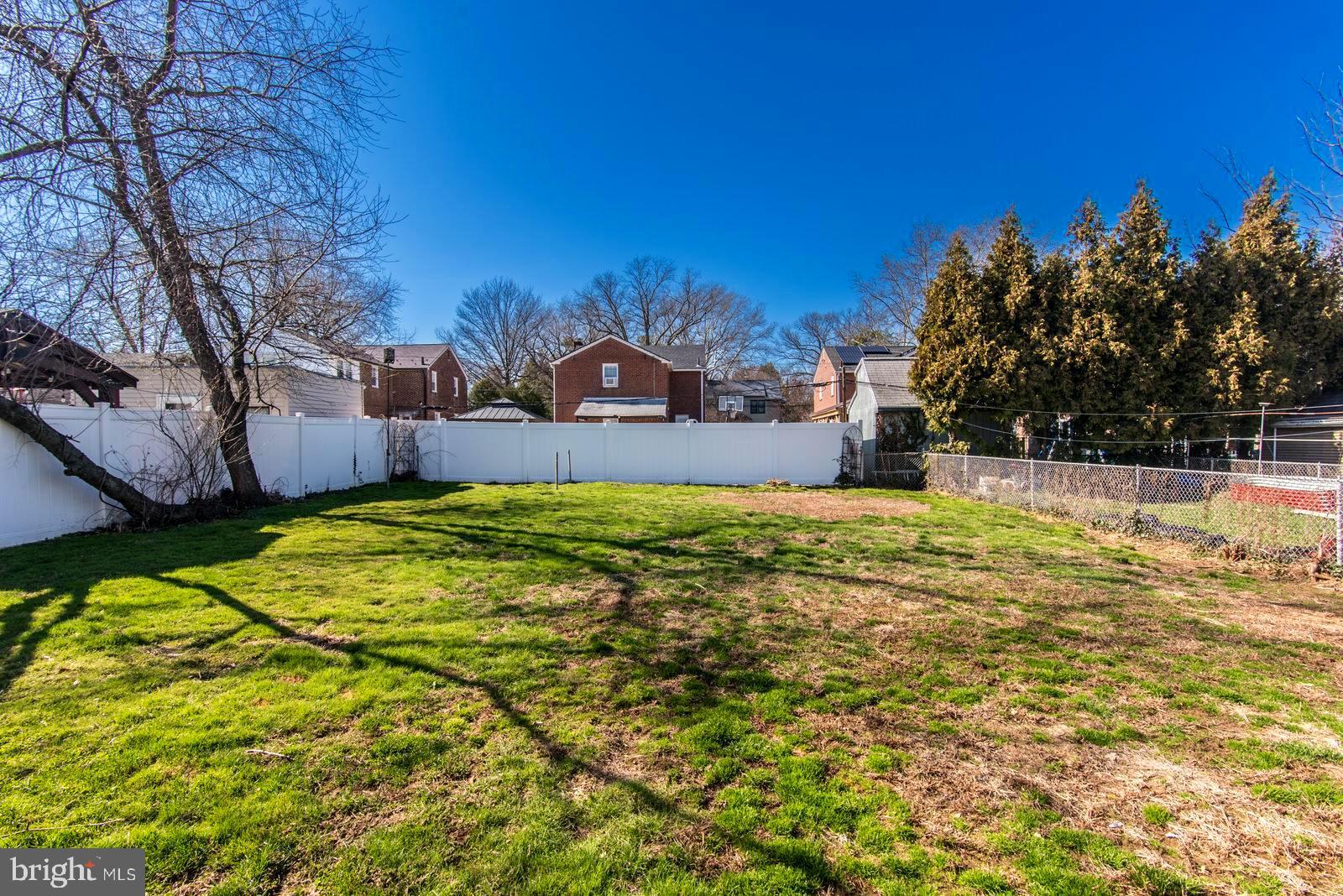 FOX CHASE - Residential