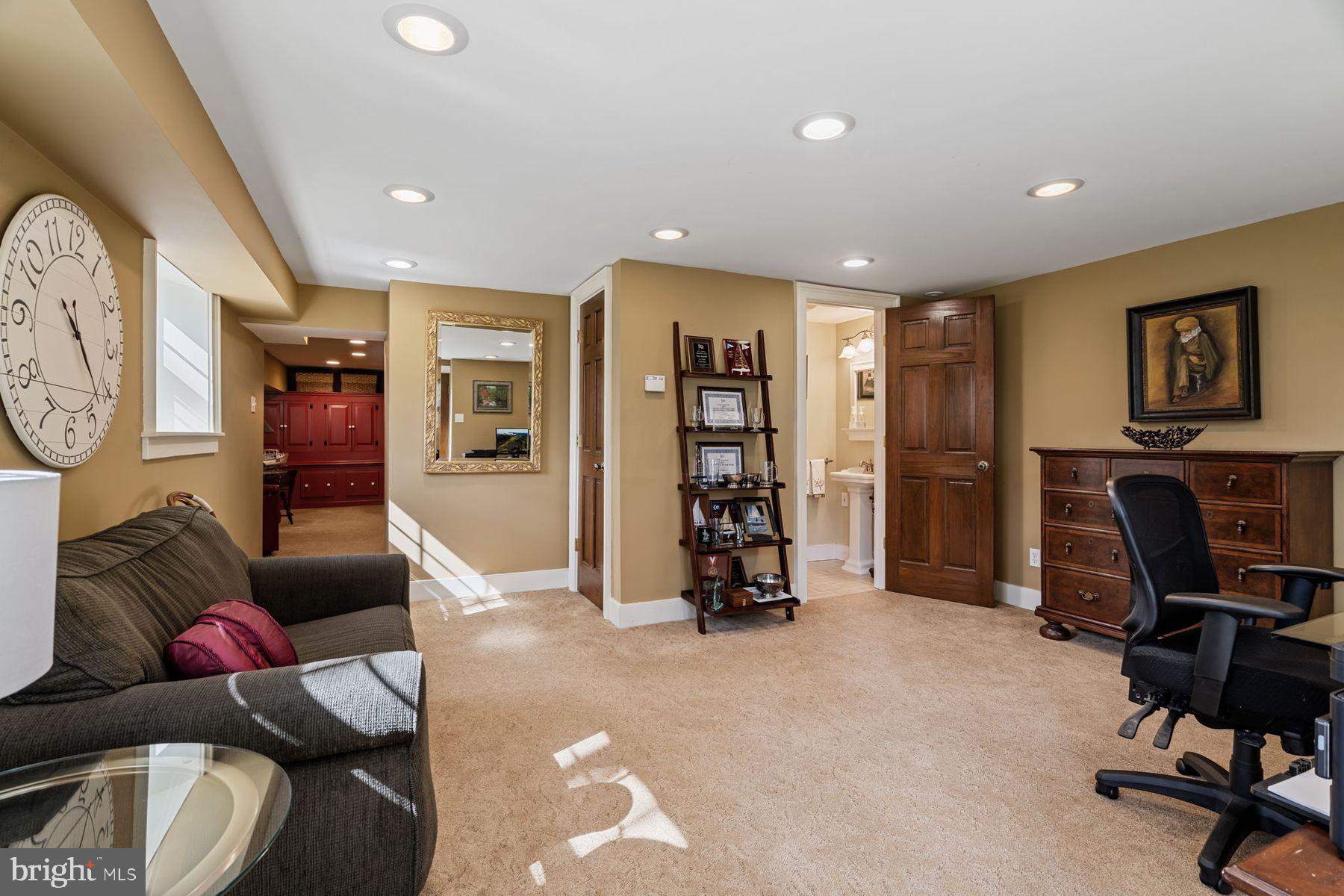 RIDGE VALLEY - Residential