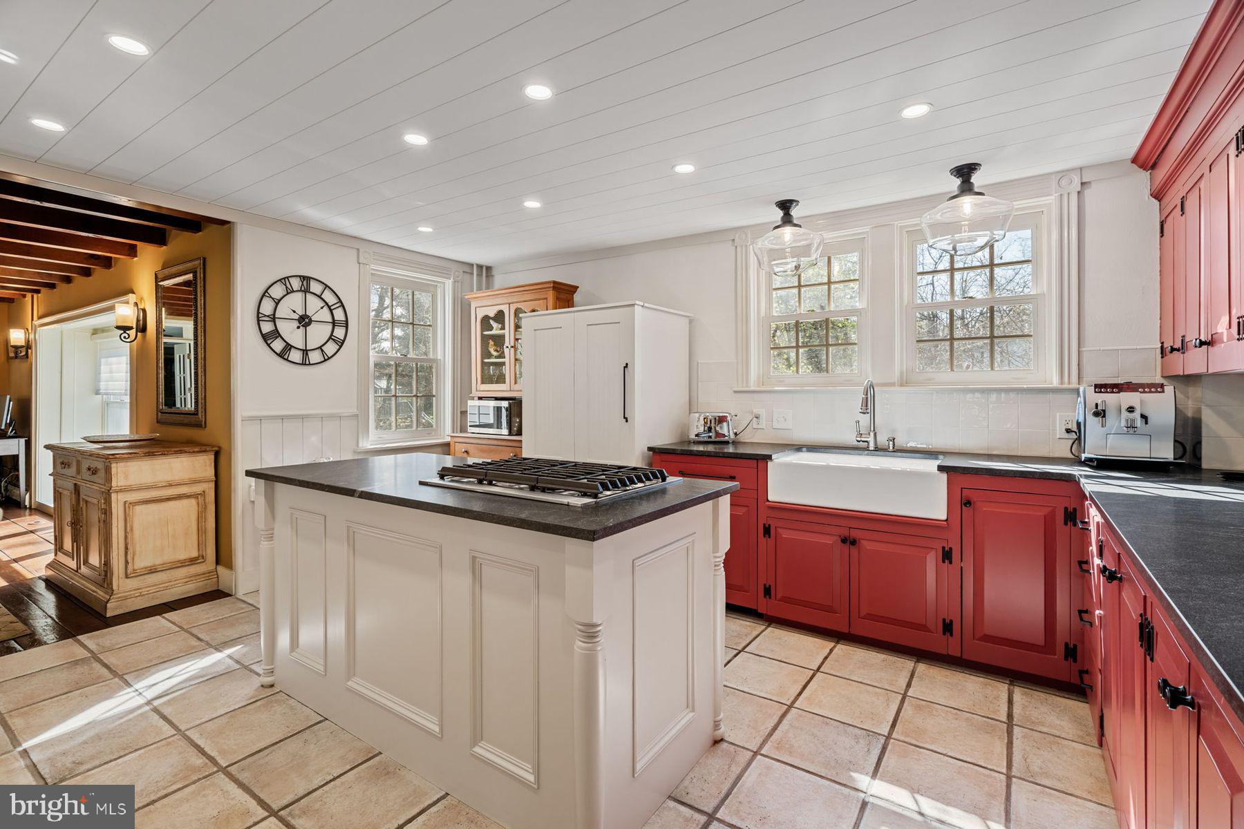 RIDGE VALLEY - Residential