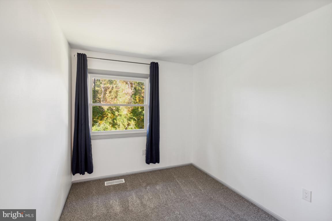 LAKE RIDGE- OAKWOOD - Residential