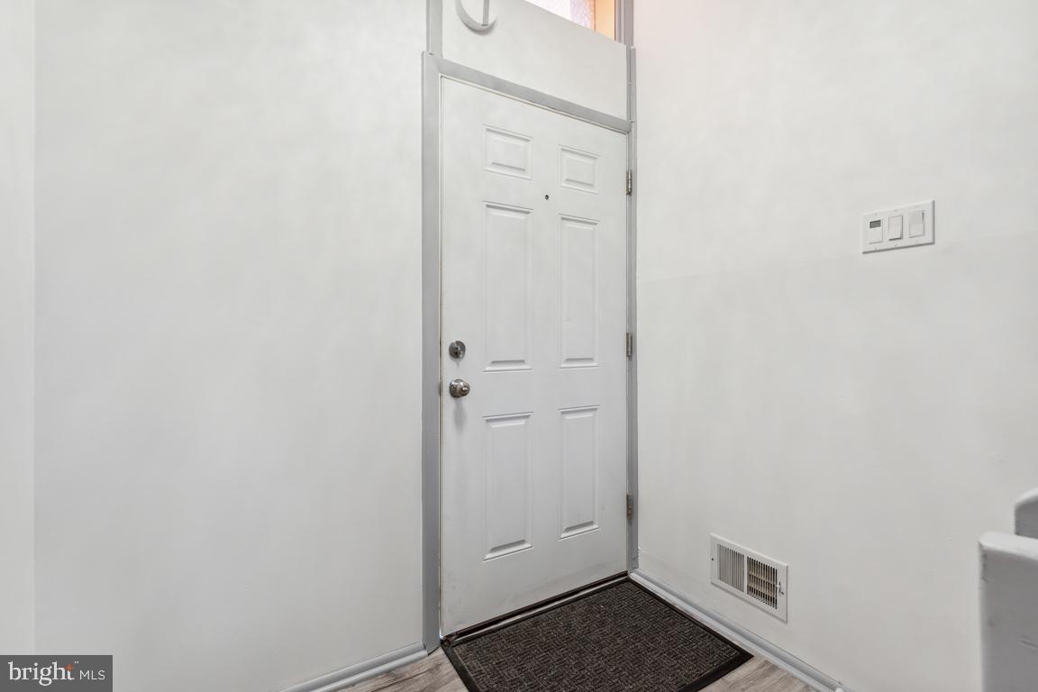 LAKE RIDGE- OAKWOOD - Residential