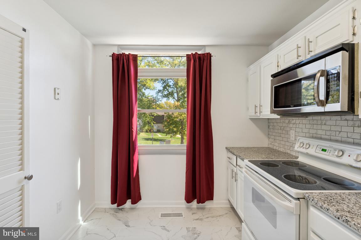 LAKE RIDGE- OAKWOOD - Residential