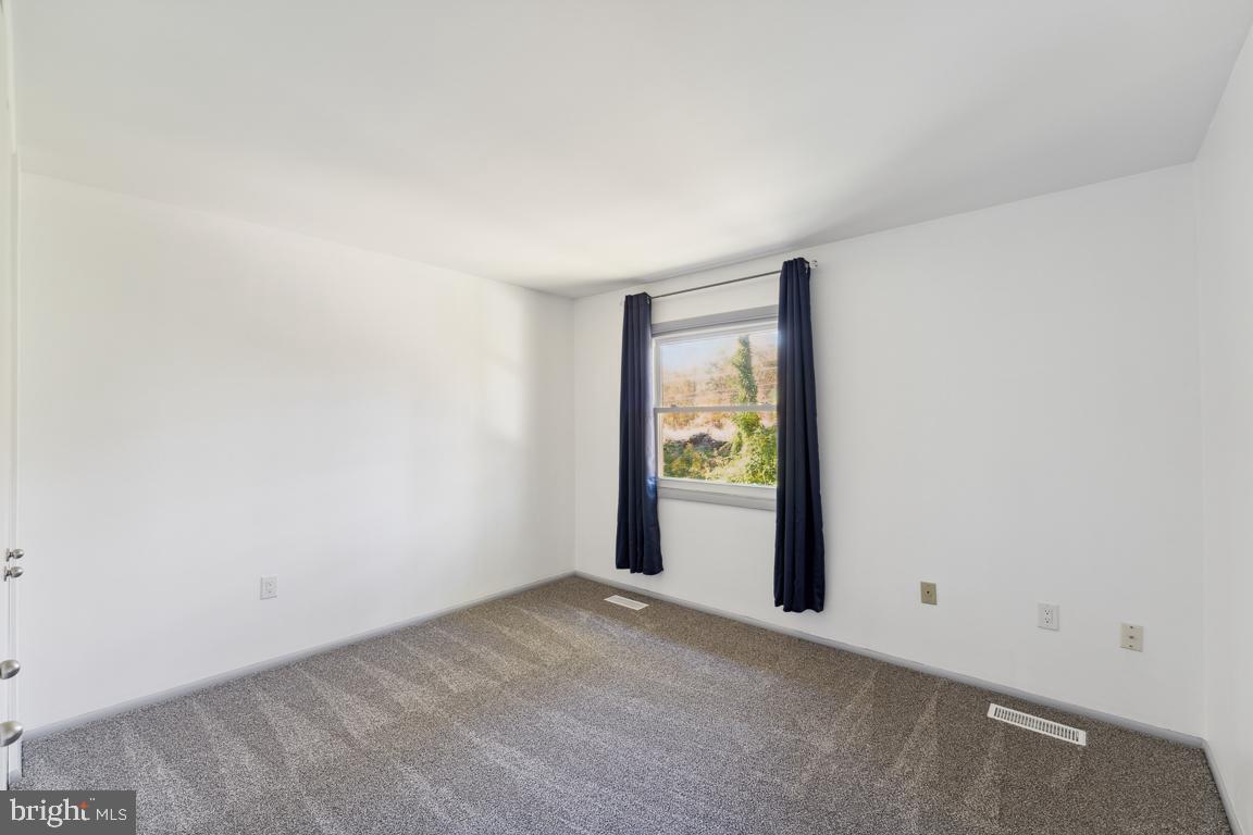 LAKE RIDGE- OAKWOOD - Residential