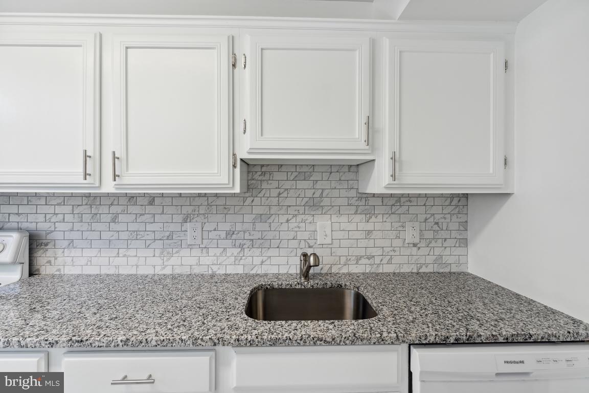 LAKE RIDGE- OAKWOOD - Residential