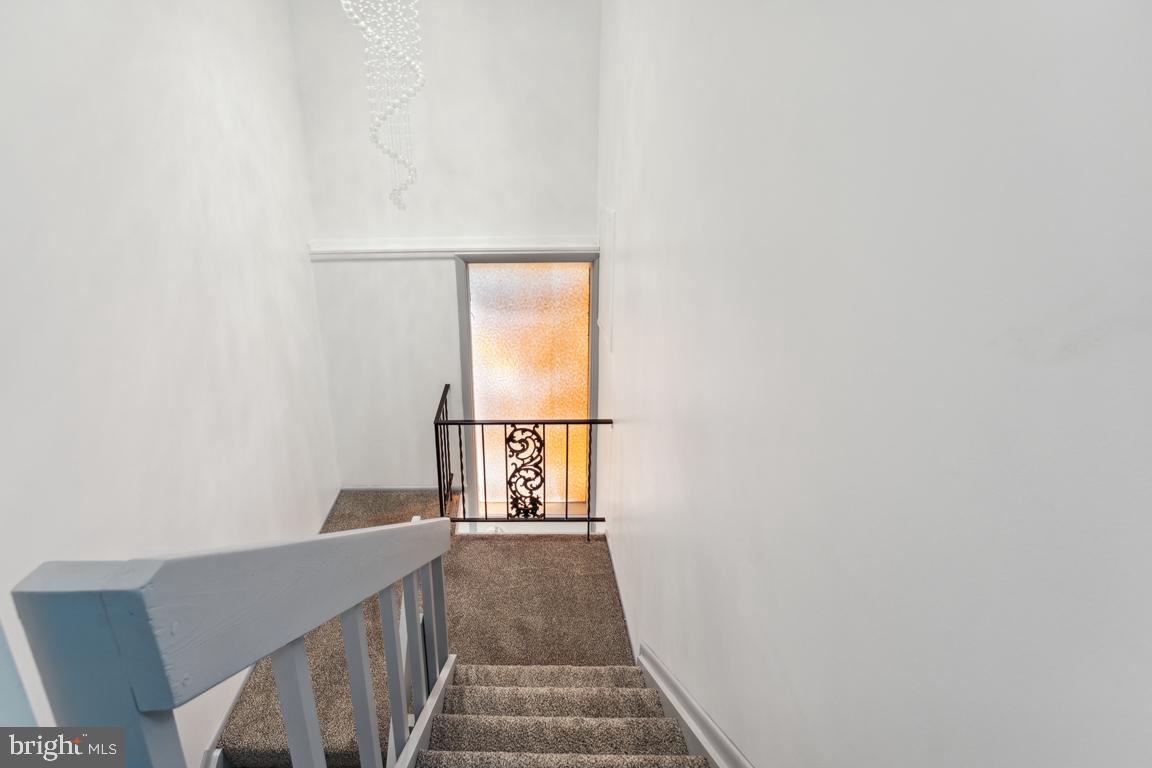 LAKE RIDGE- OAKWOOD - Residential