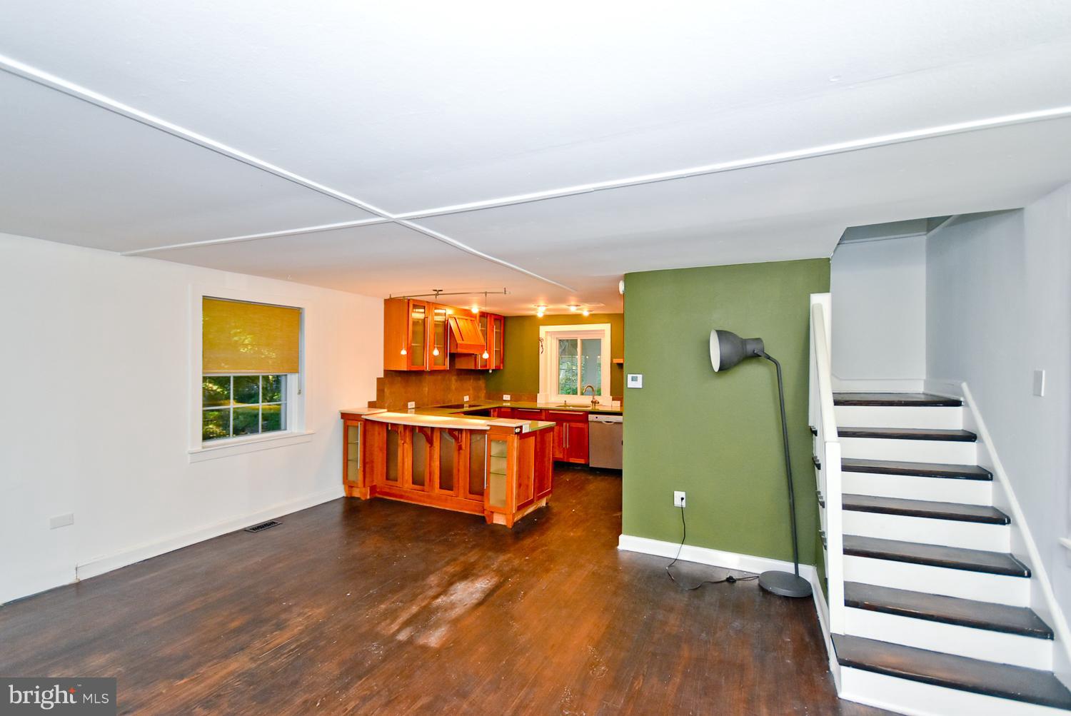 CHARLTON HEIGHTS - Residential