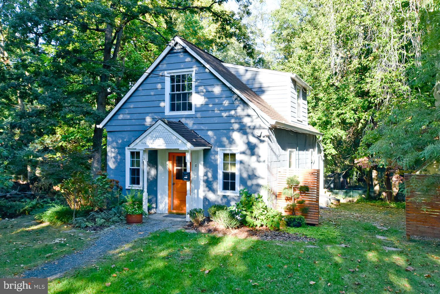 CHARLTON HEIGHTS - Residential