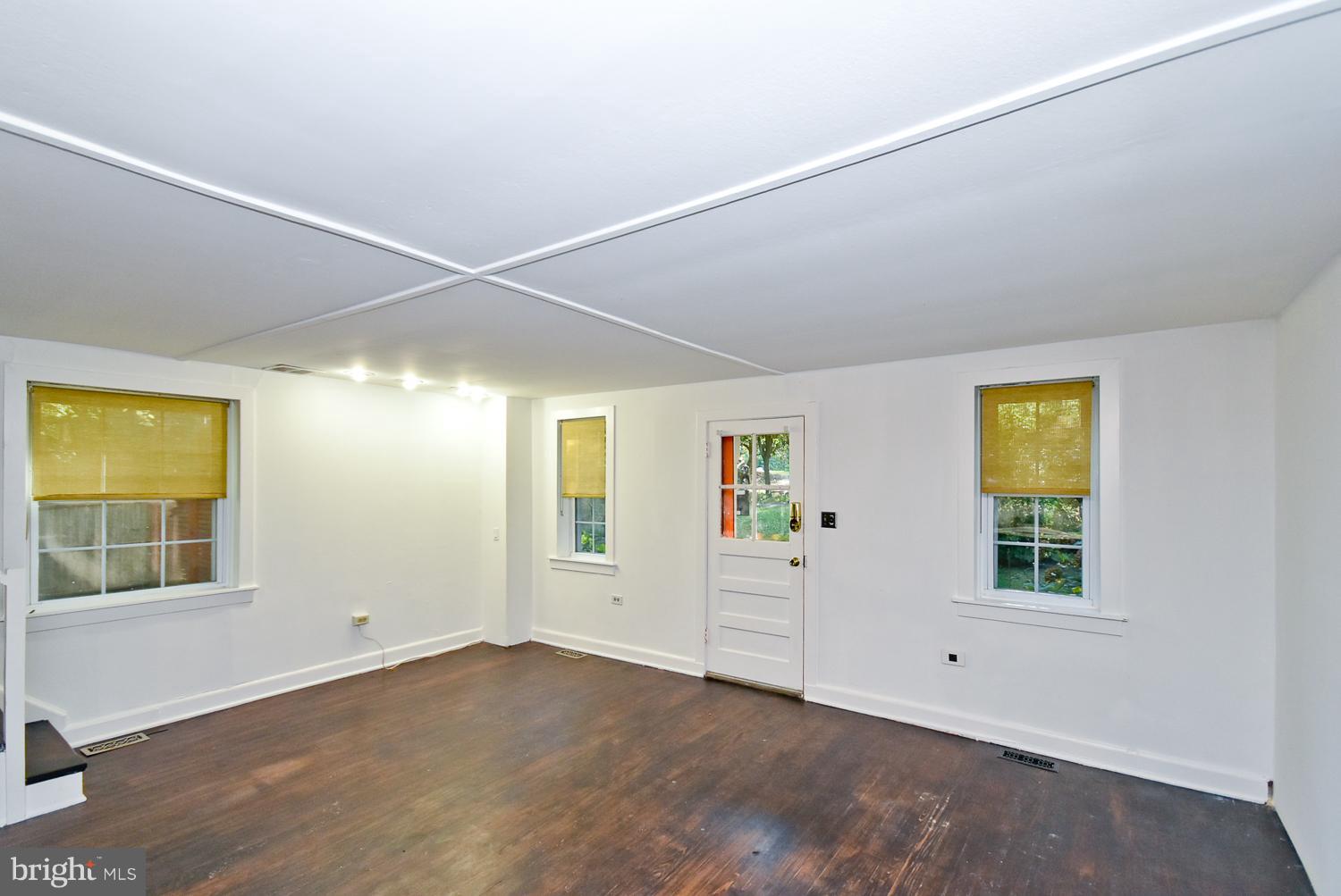 CHARLTON HEIGHTS - Residential