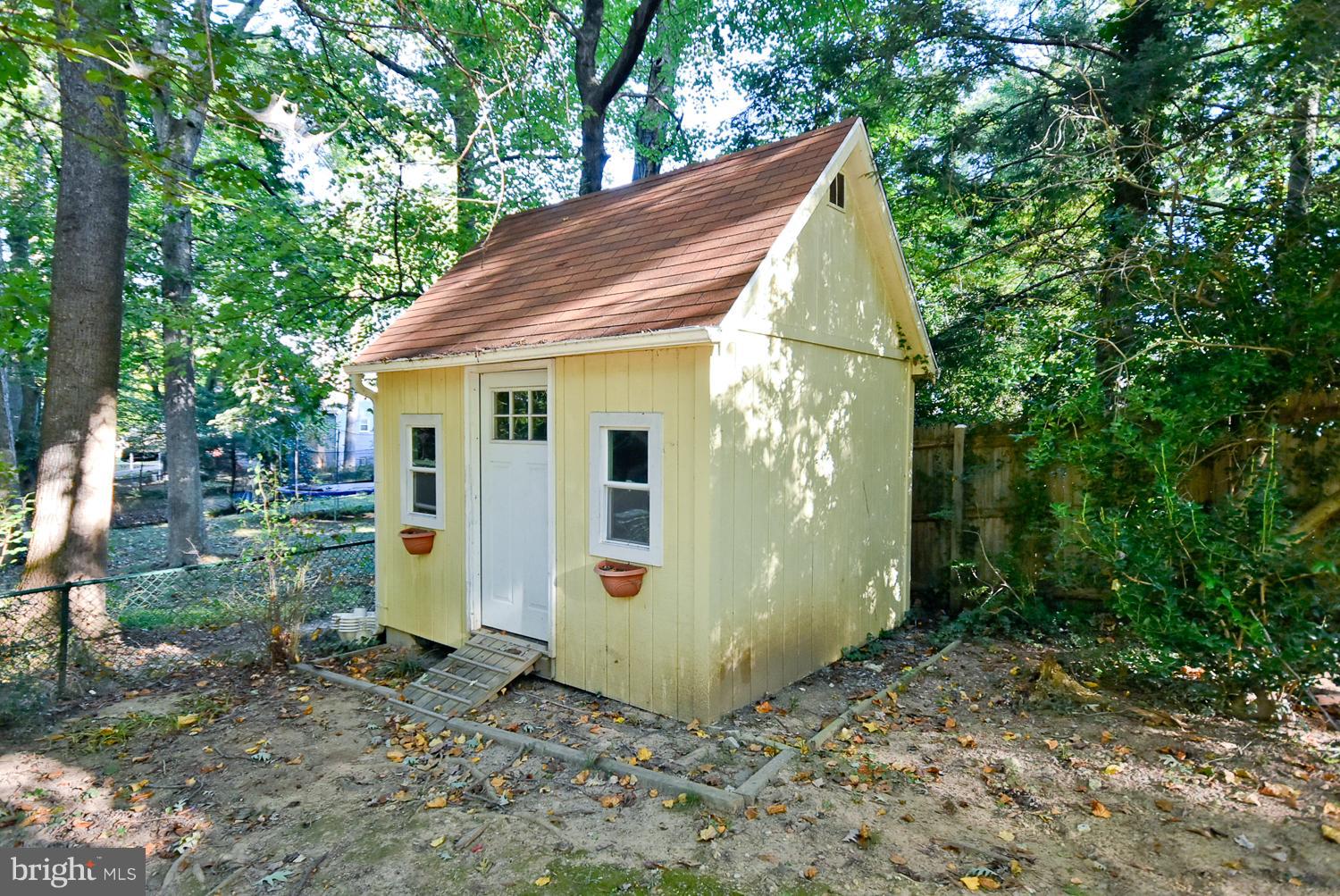 CHARLTON HEIGHTS - Residential