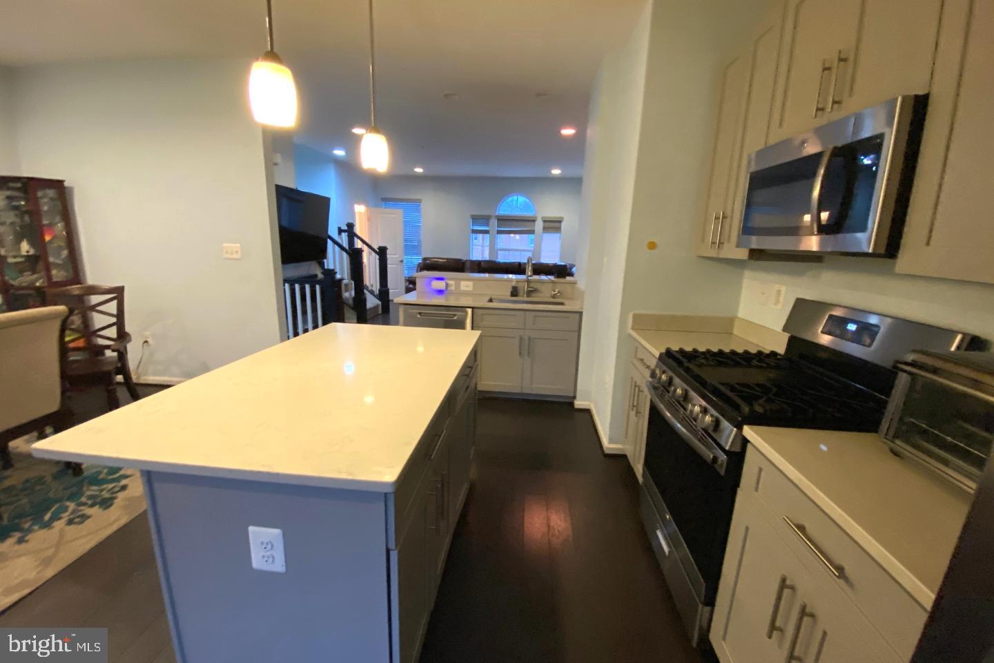 GLASSMANOR - Residential