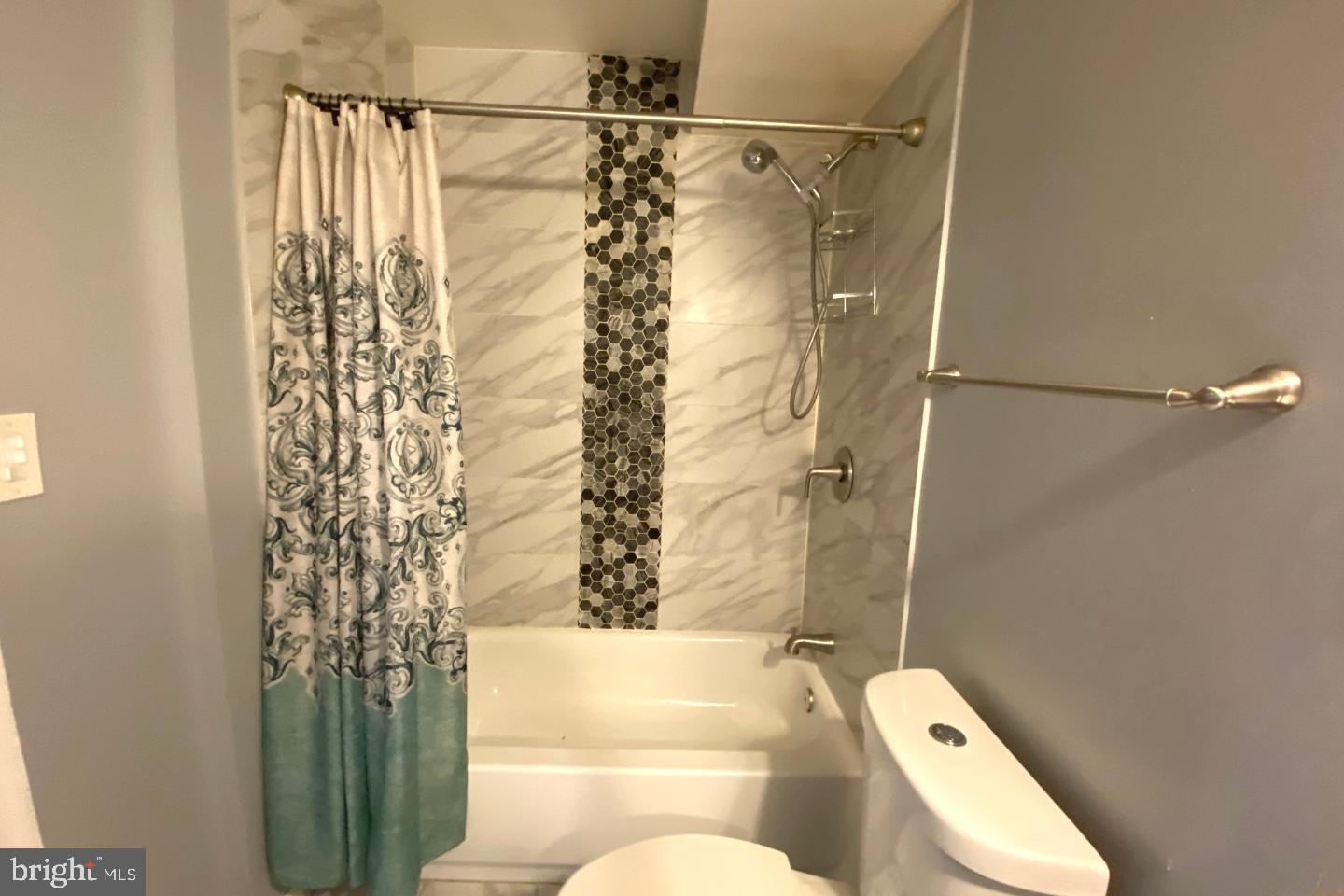 GLASSMANOR - Residential