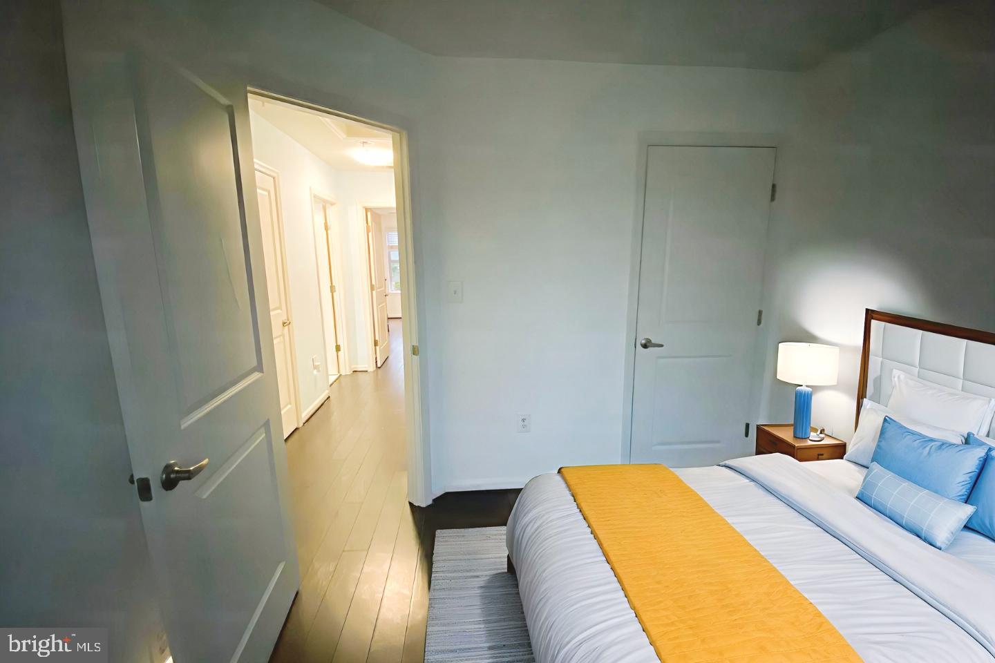 GLASSMANOR - Residential