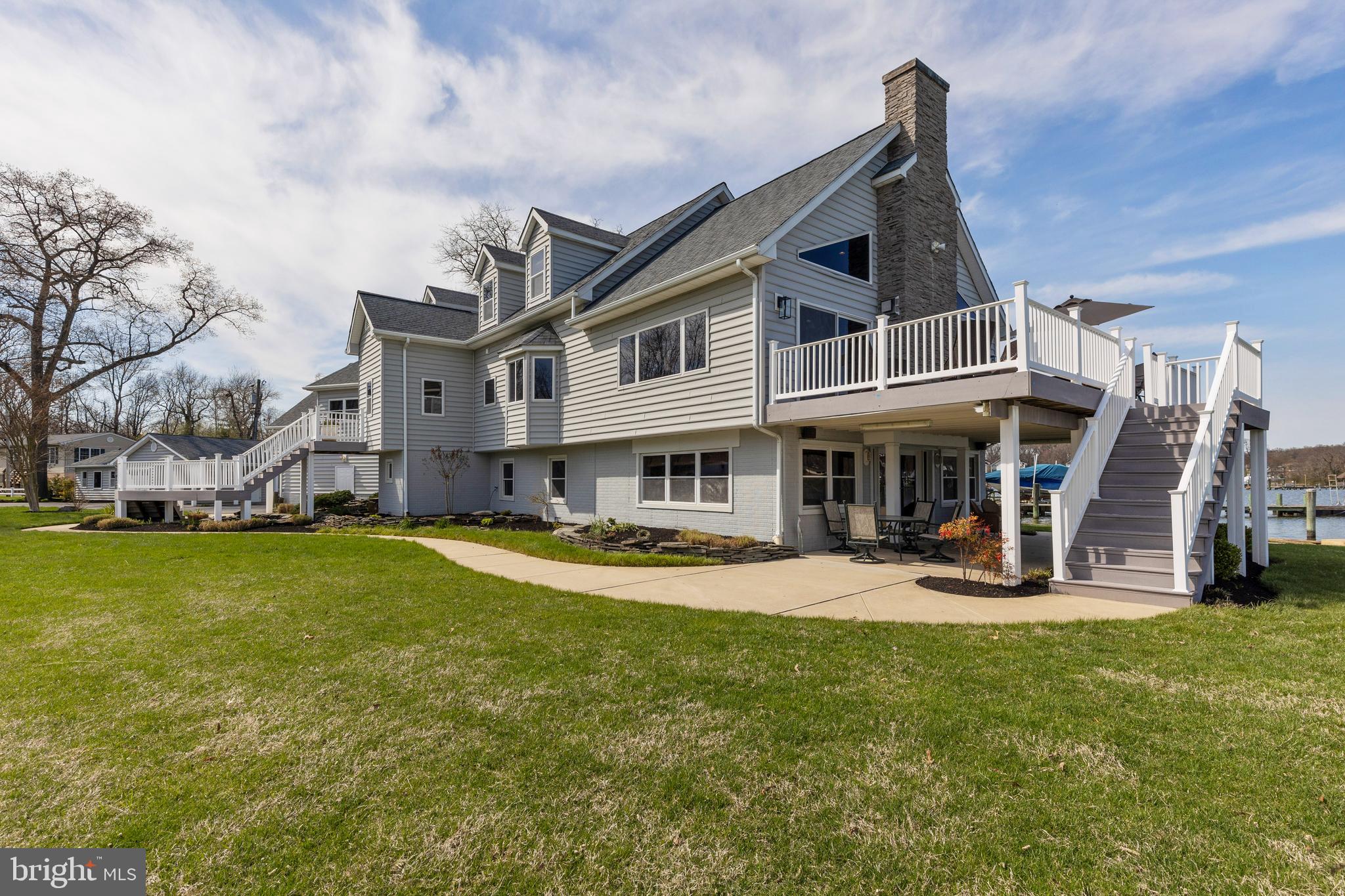 SENECA HARBOR - Residential