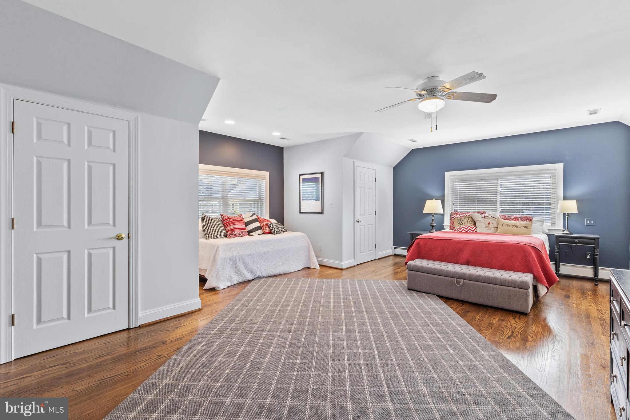 SENECA HARBOR - Residential